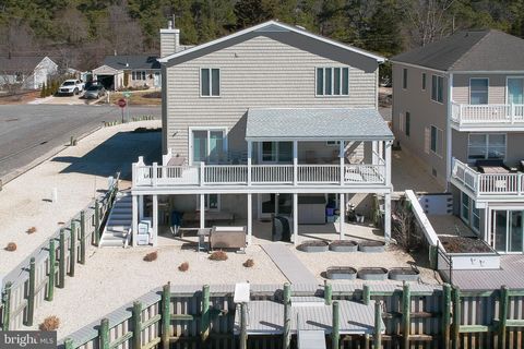 Homes For Sale - 20 Edgewater Drive<br/> TUCKERTON, NJ 08087