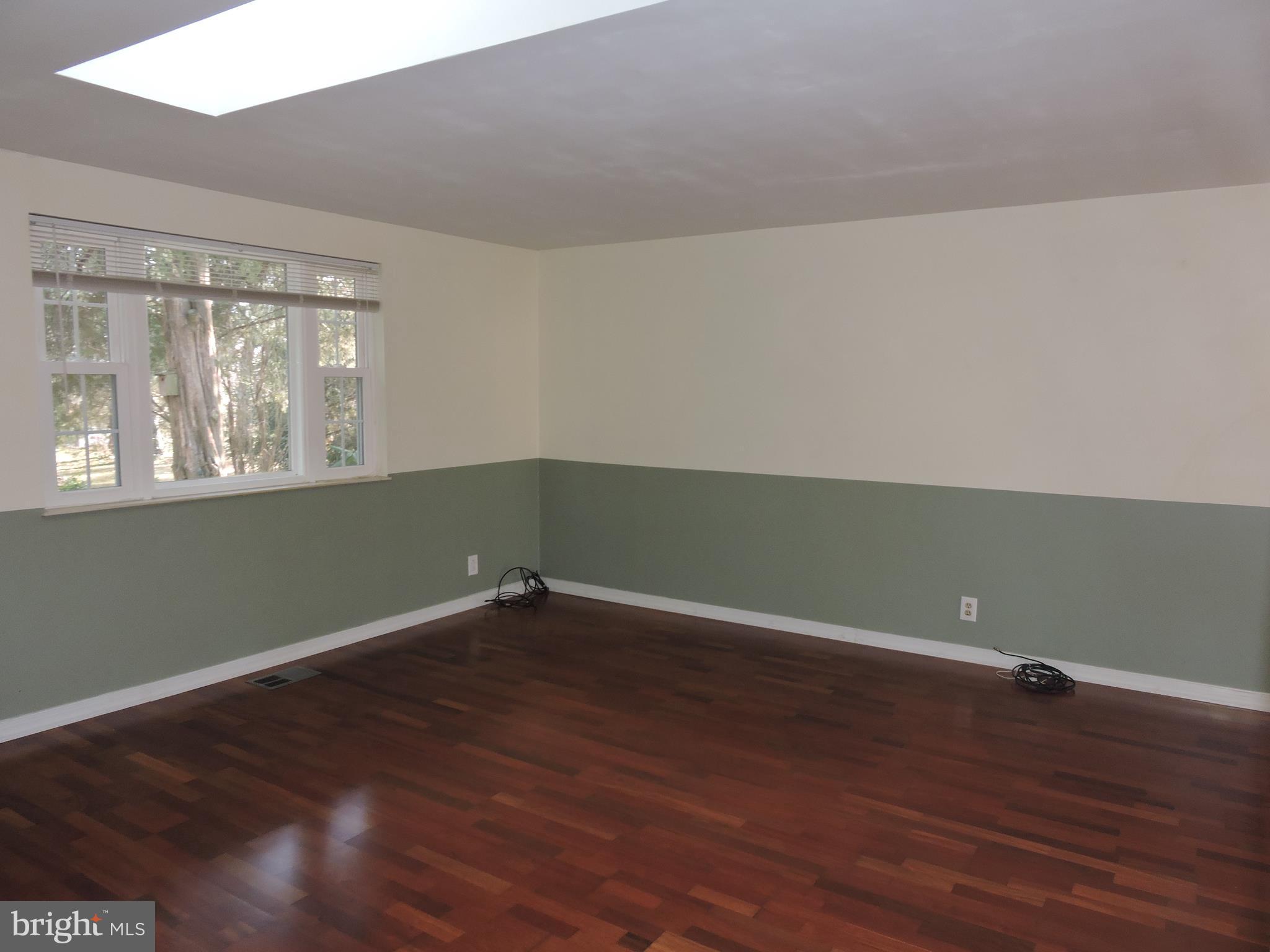 WARR LAKES - Residential Lease