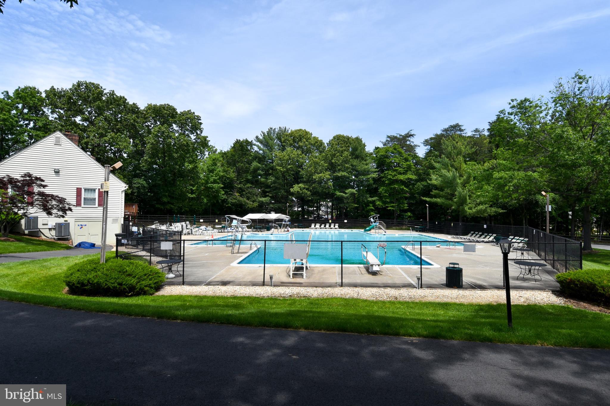 LAKE RIDGE - Residential