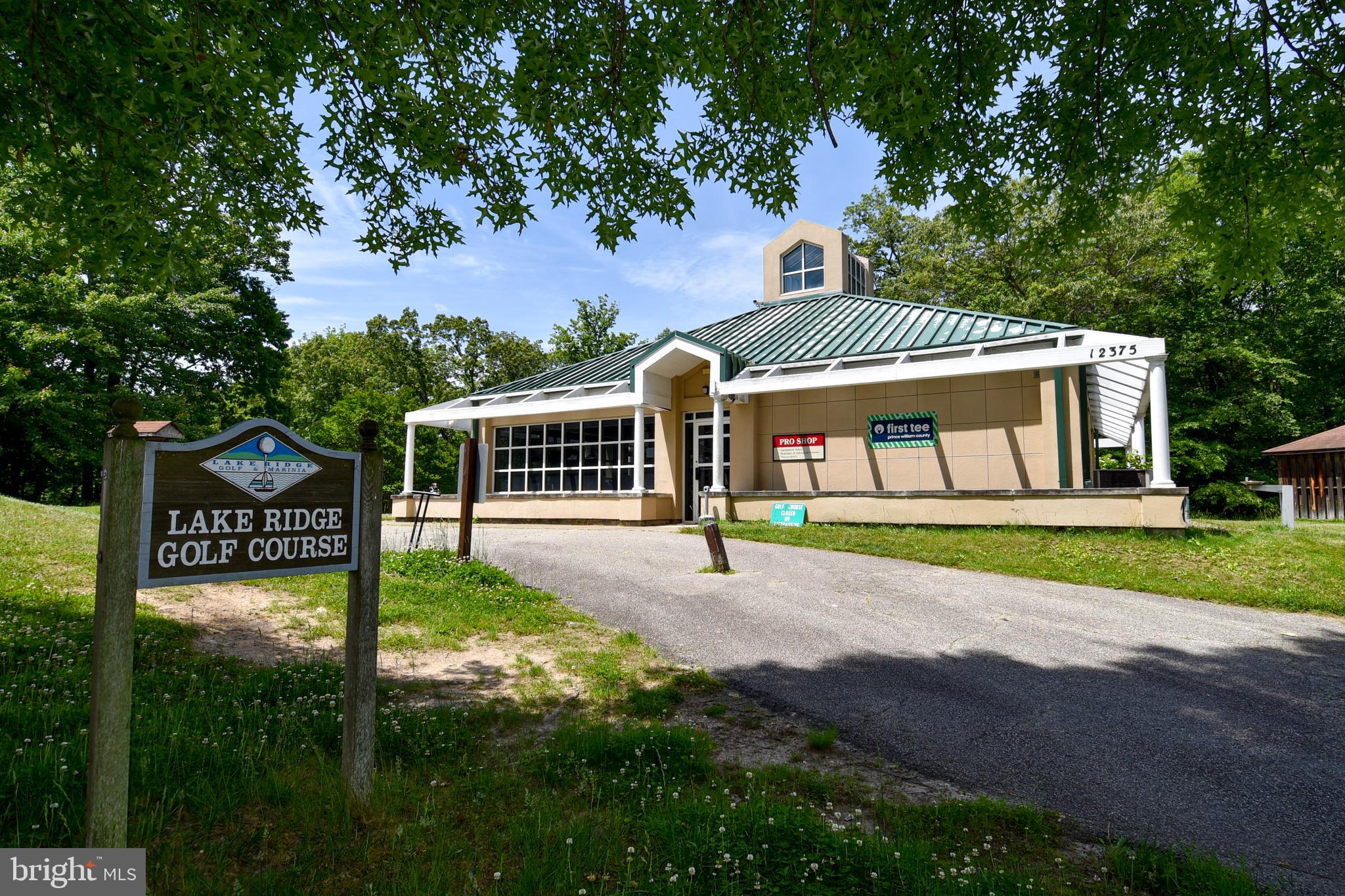 LAKE RIDGE - Residential