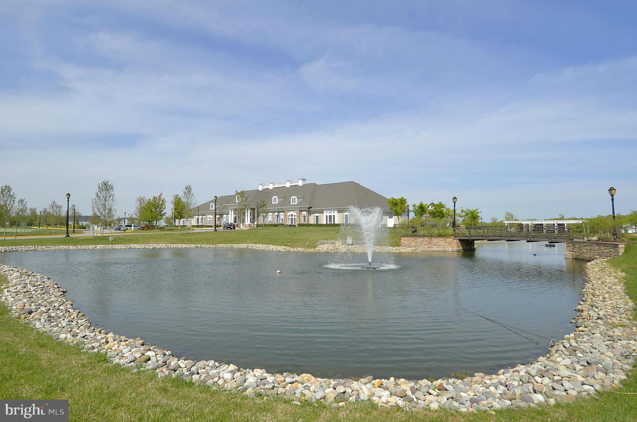 FOUR SEASONS - Residential