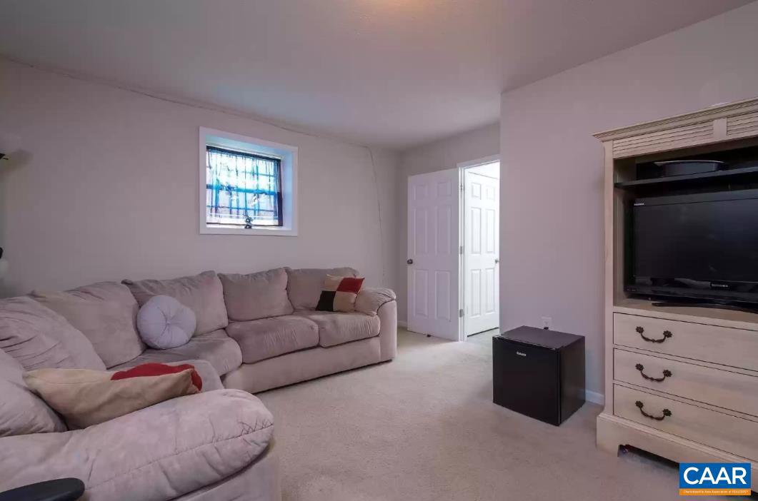 TAYLOR SPRINGS - Residential Lease