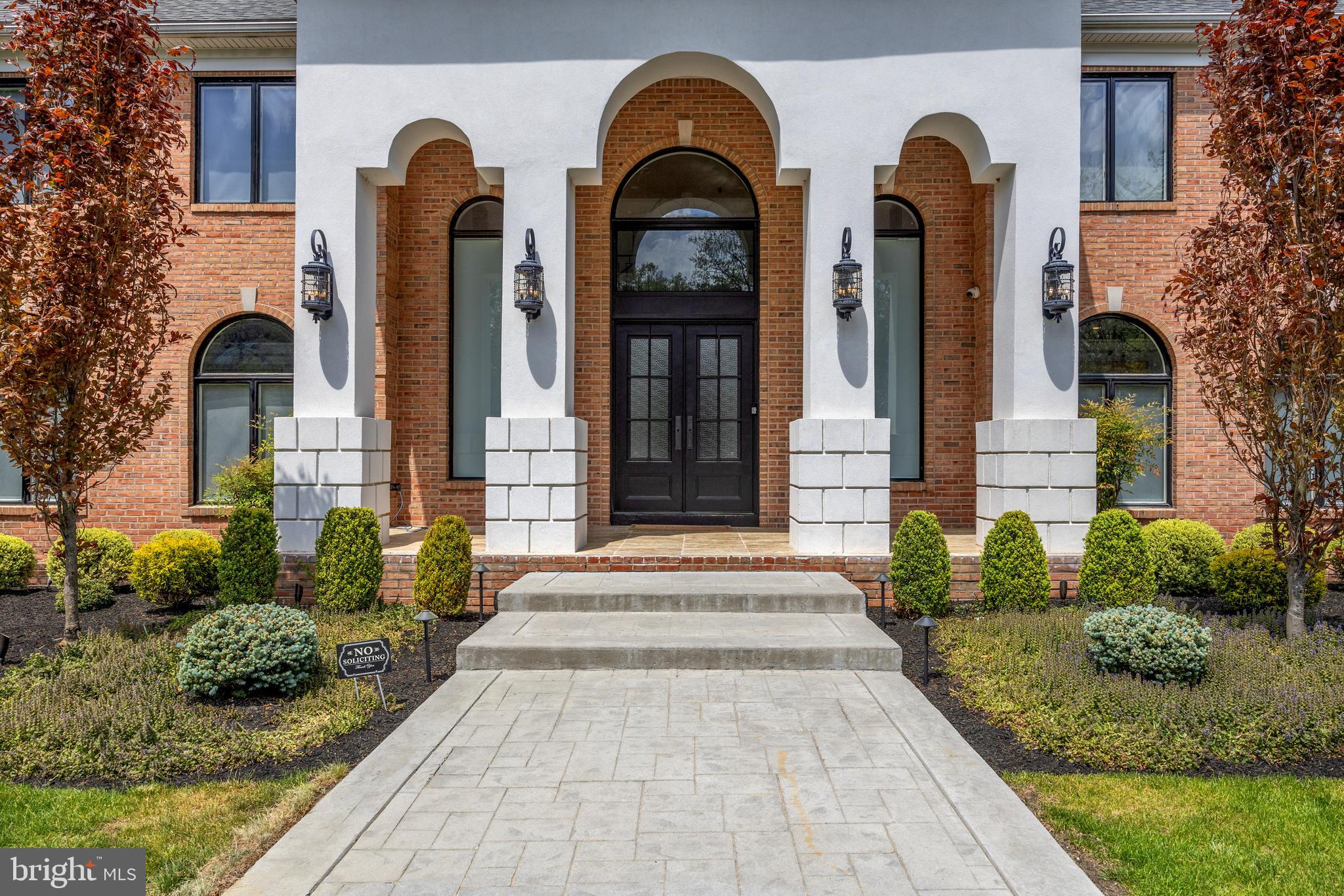 2 TIMBRE COURT