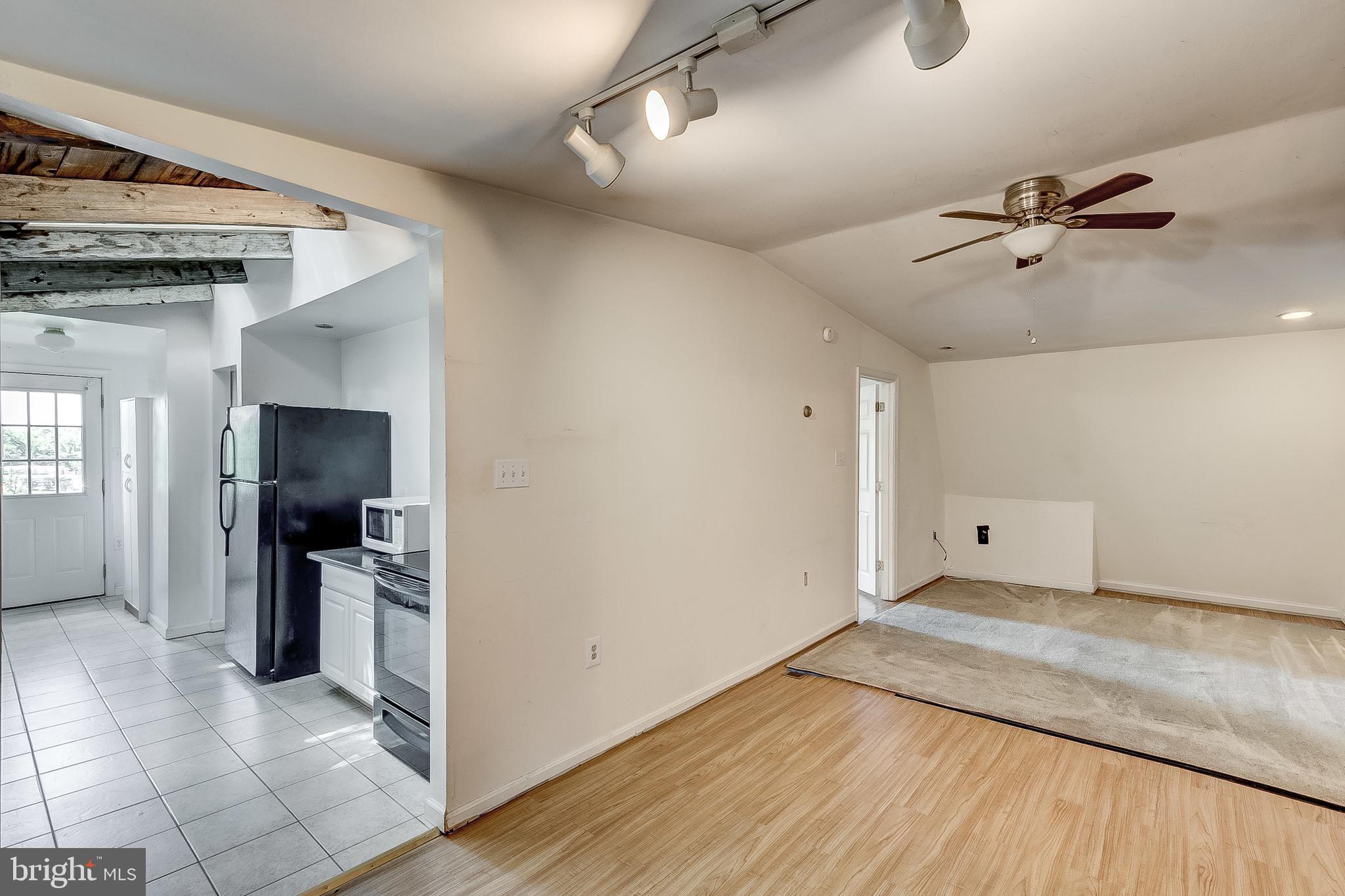 WOODHOLME - Residential Lease