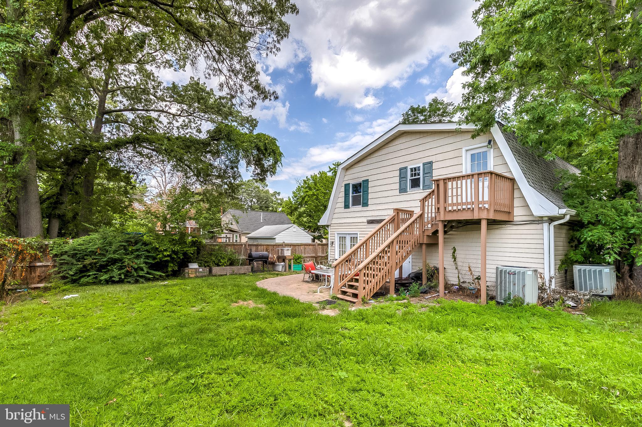 WOODHOLME - Residential Lease