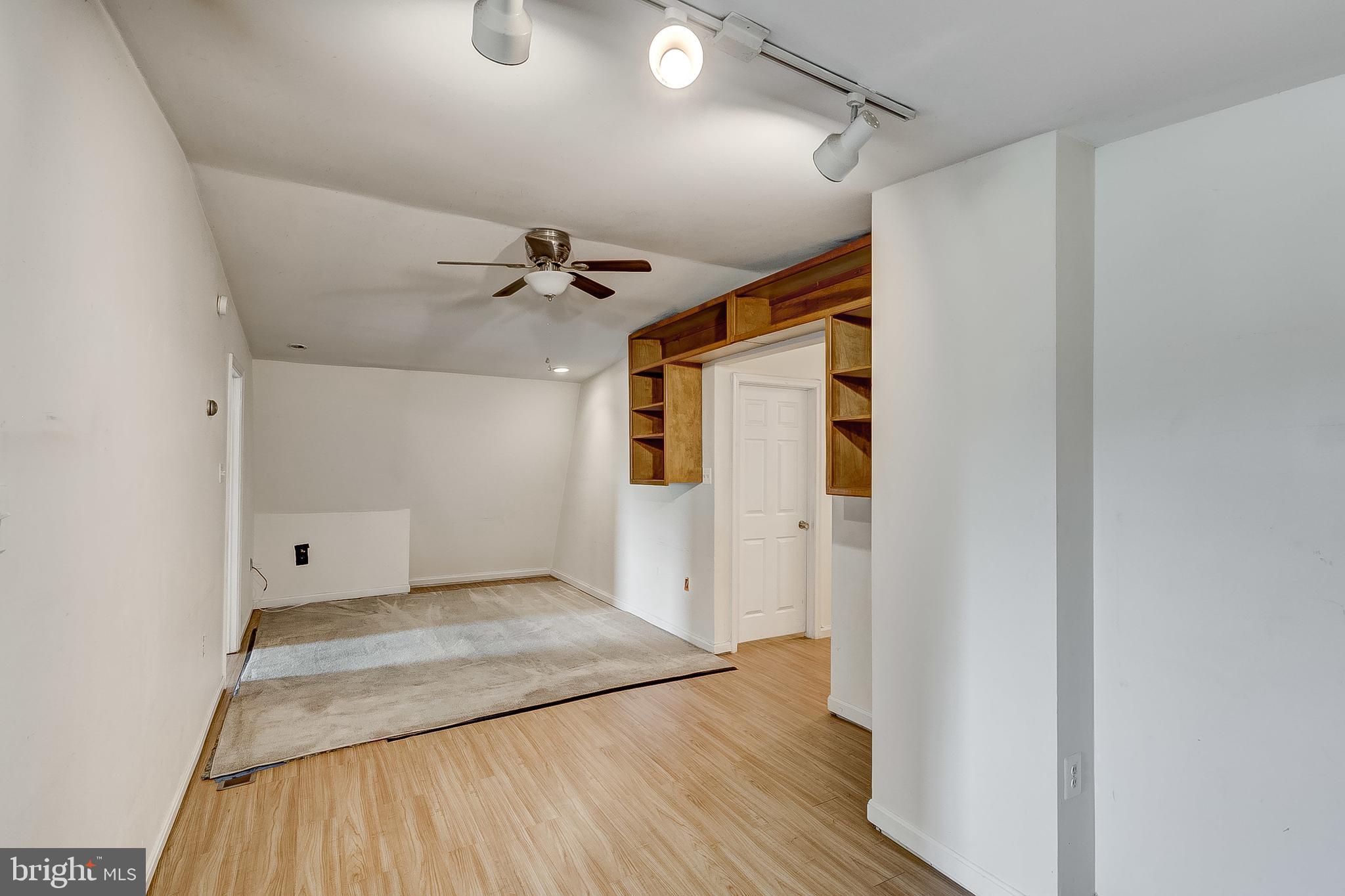 WOODHOLME - Residential Lease