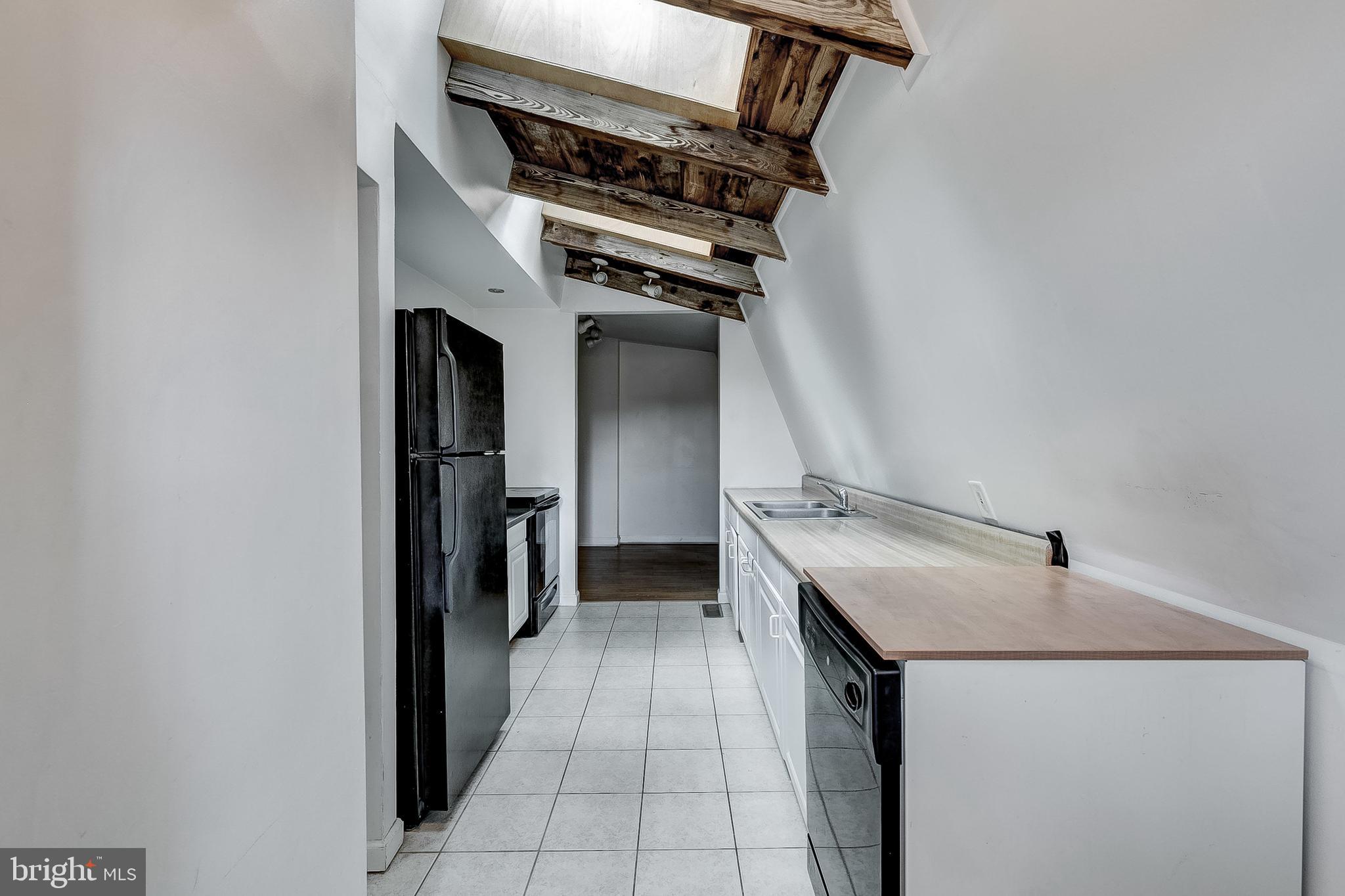 WOODHOLME - Residential Lease