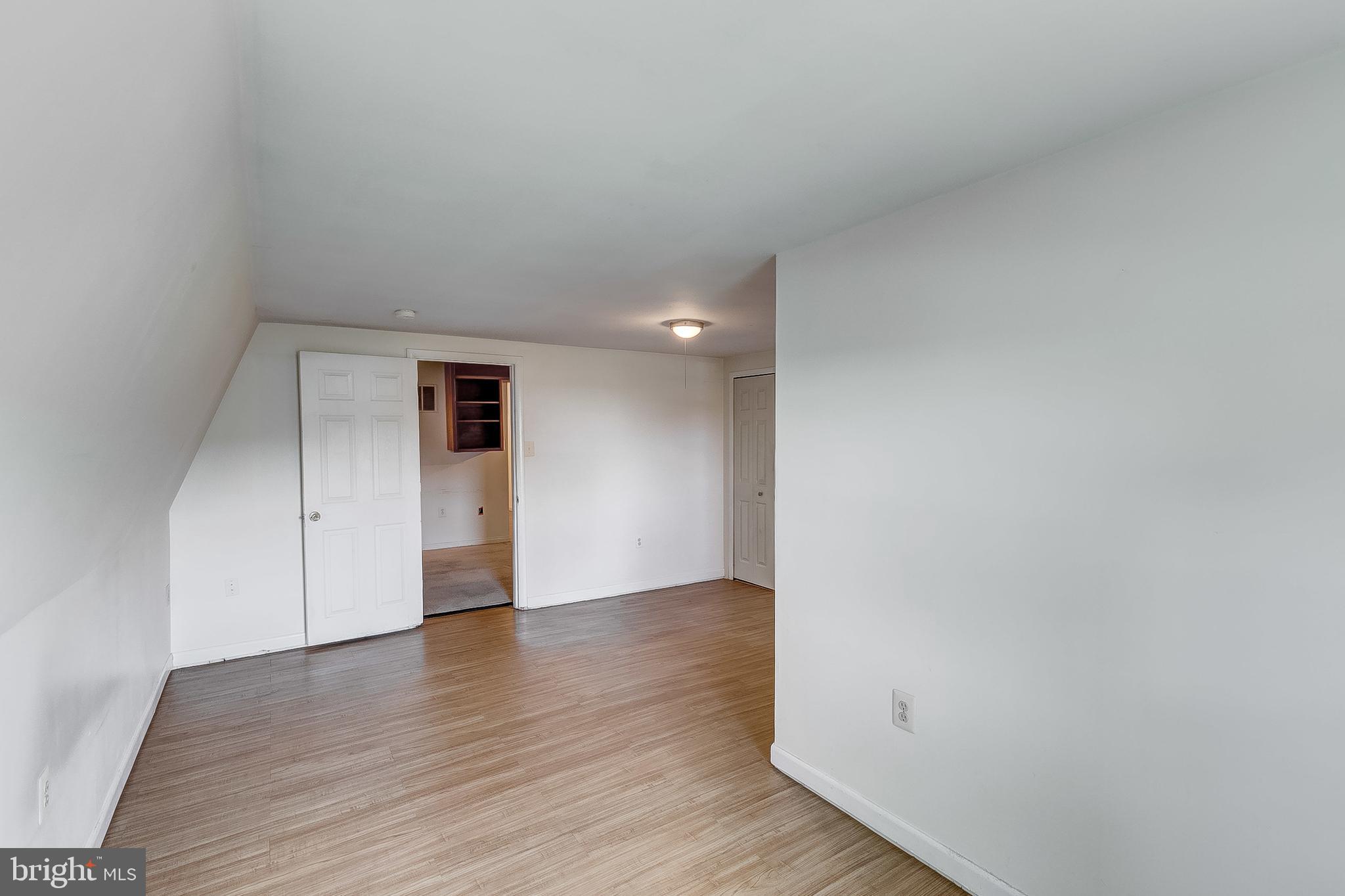 WOODHOLME - Residential Lease