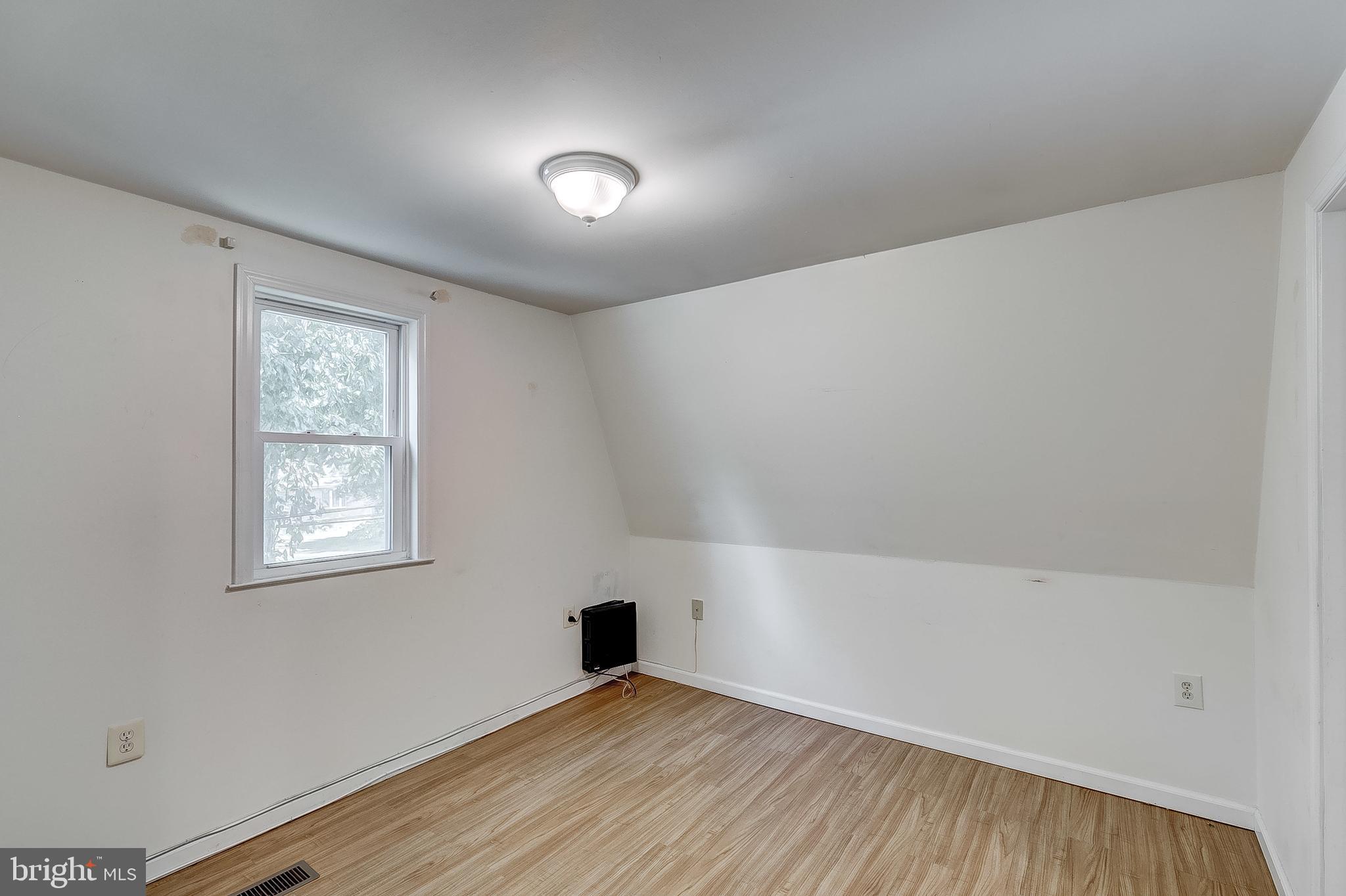 WOODHOLME - Residential Lease