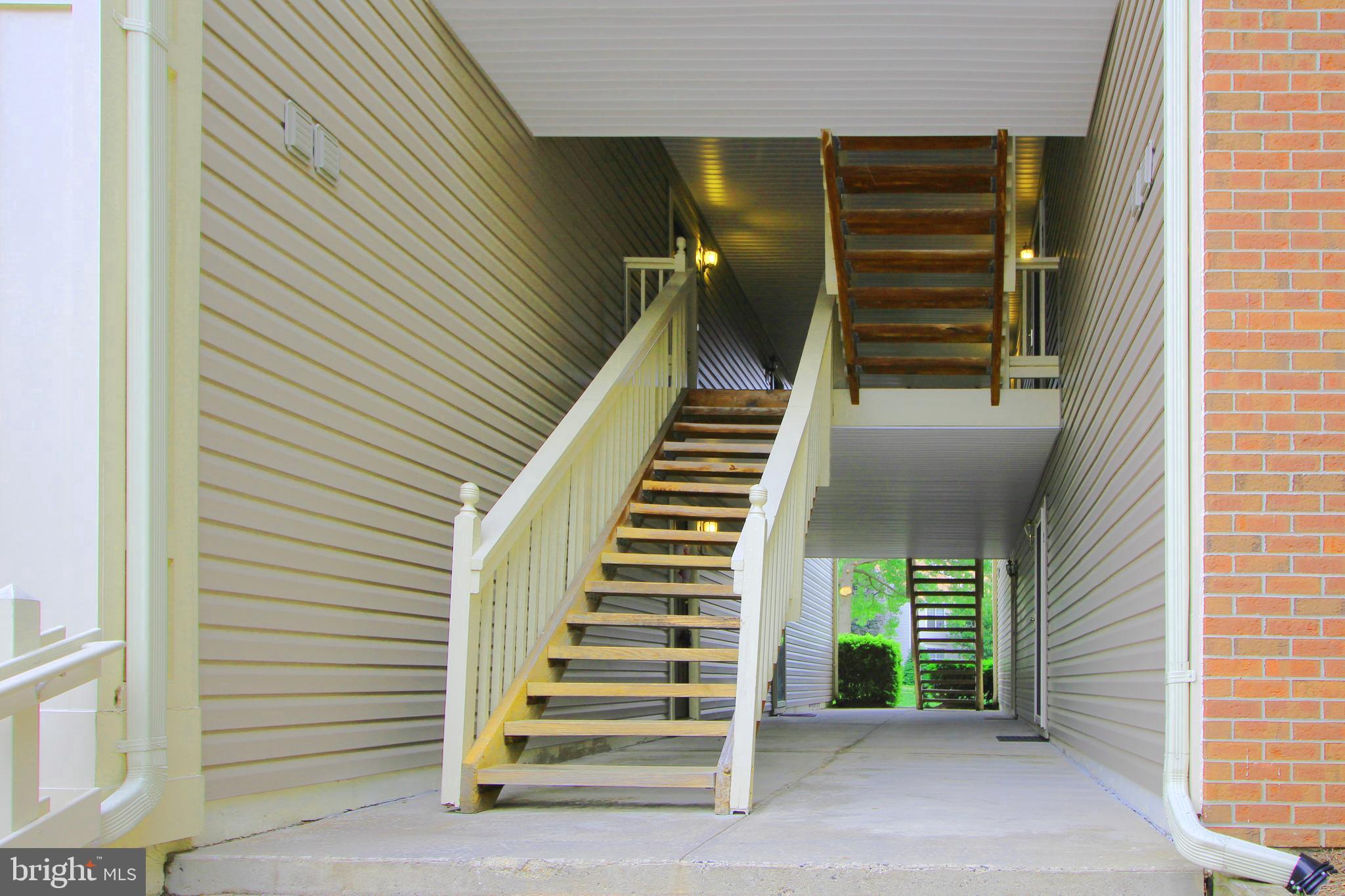 3801 RIDGE KNOLL COURT 210A