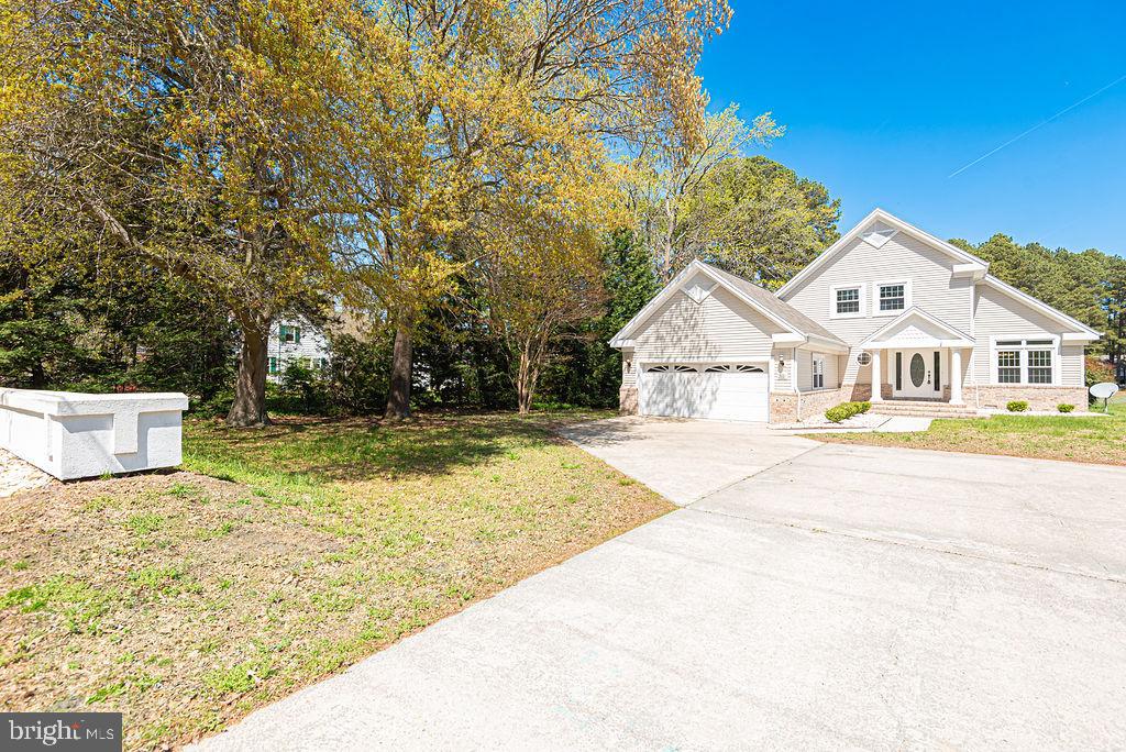 MEADOWS NEIGHBORHOOD - Residential