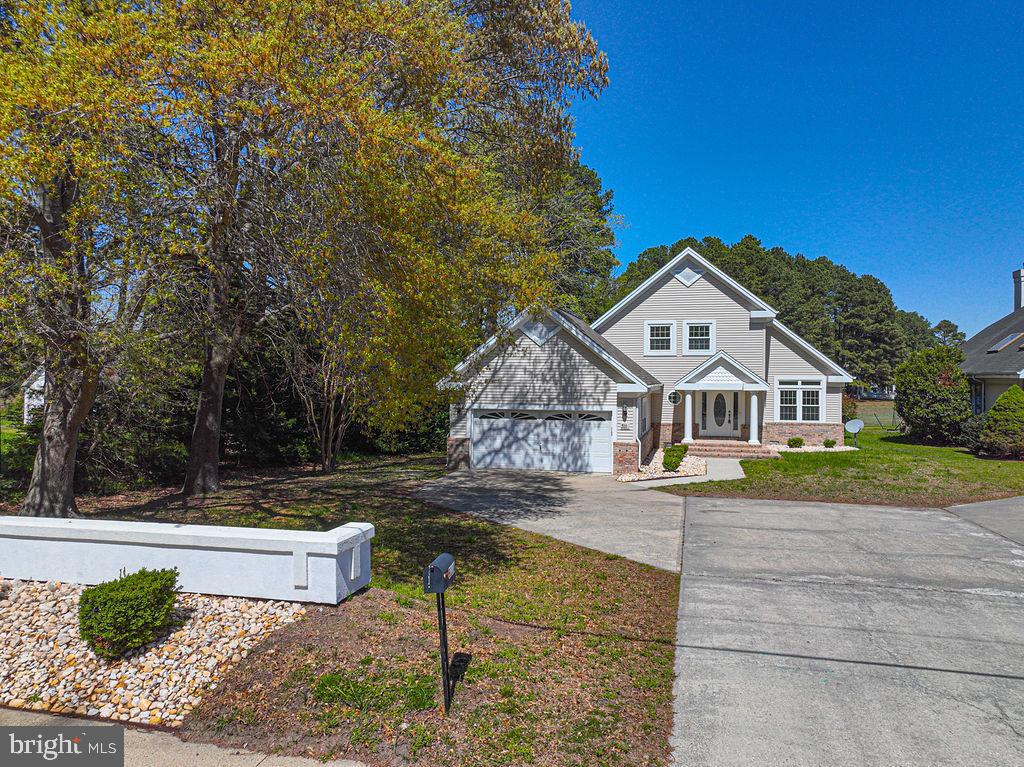 MEADOWS NEIGHBORHOOD - Residential