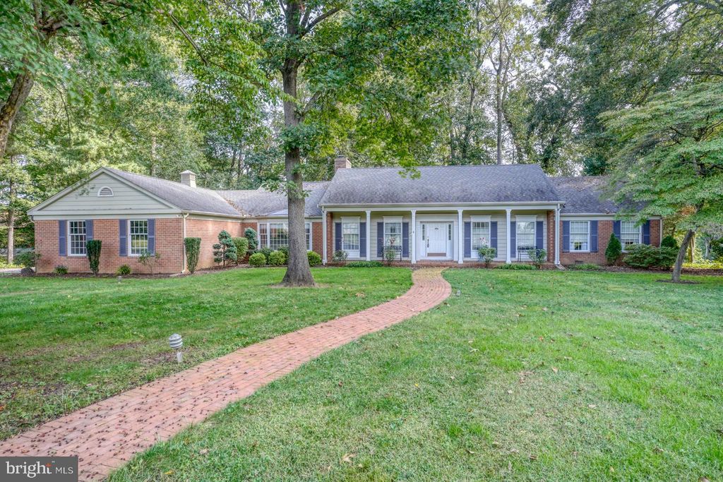 Photo of 5 Stuart Drive, DOVER, DE 19901 (MLS # DEKT2041218)