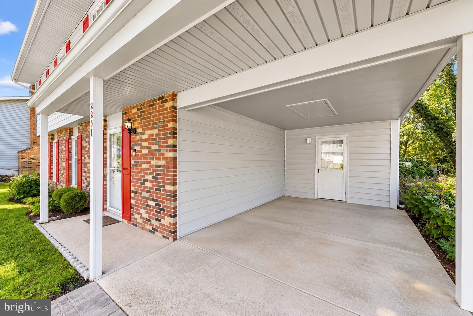 2251 MISTHAVEN LANE