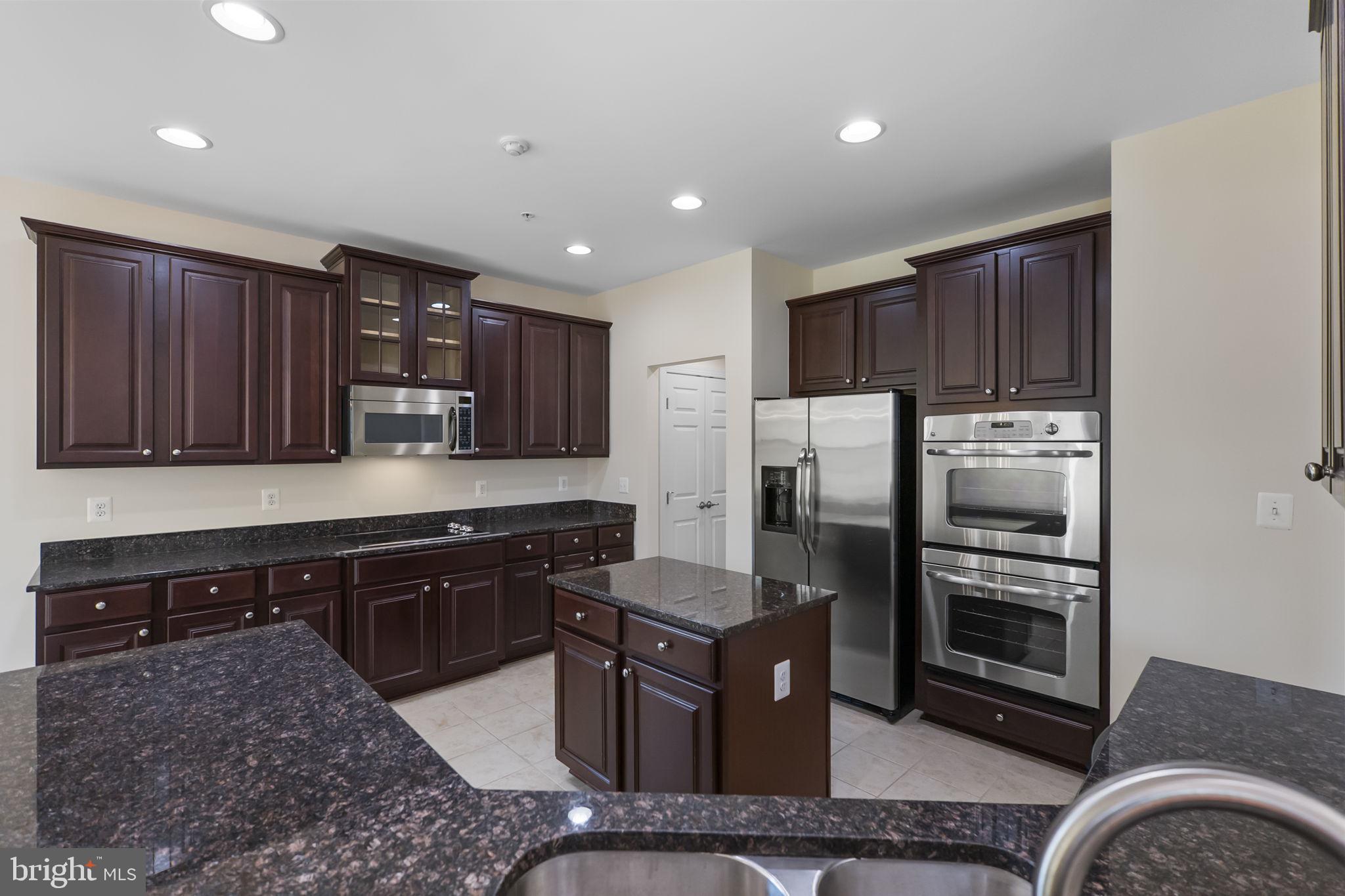 ARORA HILLS - Residential