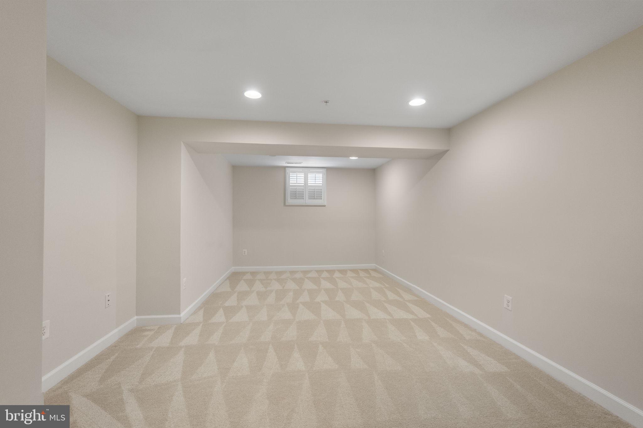 ARORA HILLS - Residential