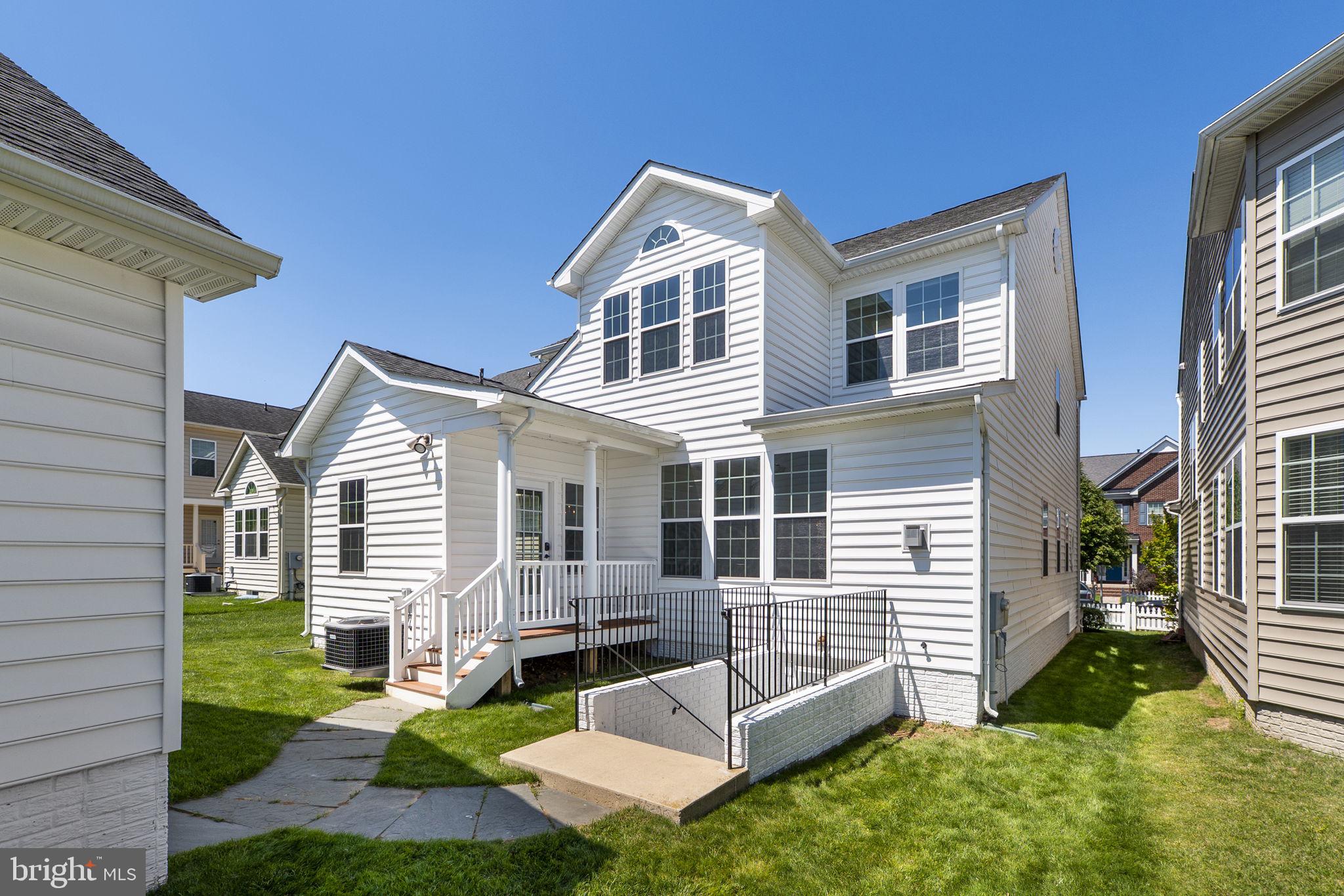 ARORA HILLS - Residential