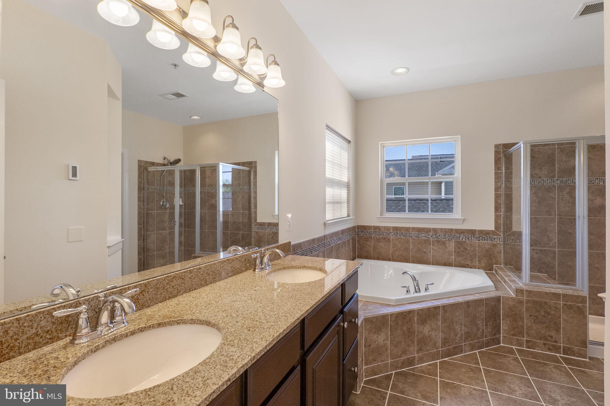 ARORA HILLS - Residential