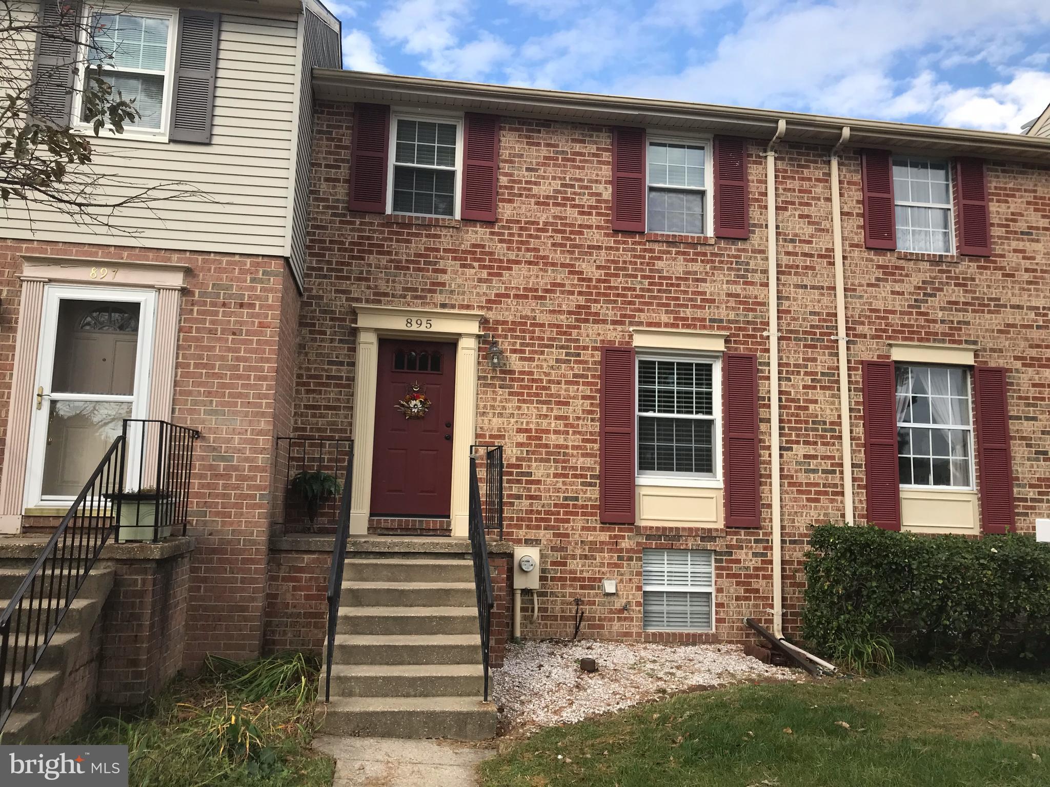 ELIZABETHS LANDING - Residential Lease