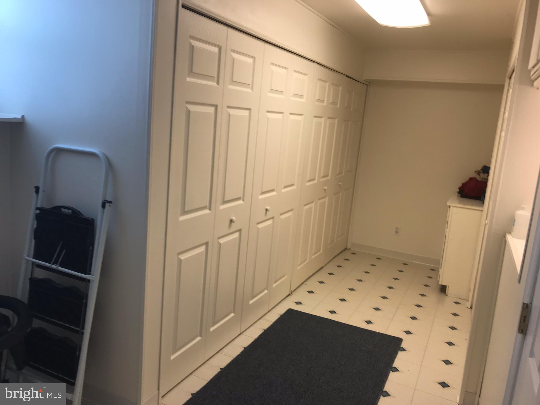 ELIZABETHS LANDING - Residential Lease