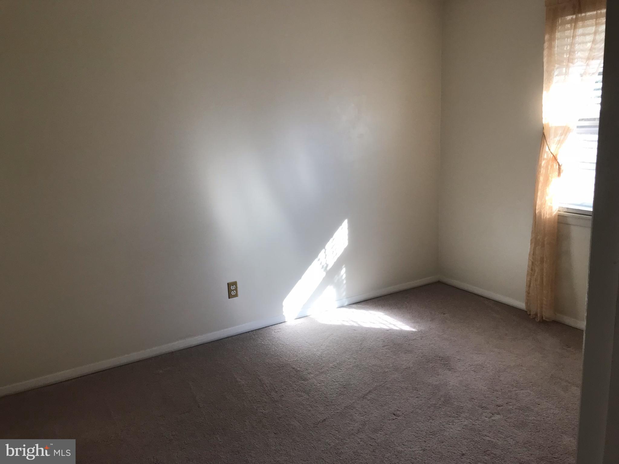 ELIZABETHS LANDING - Residential Lease