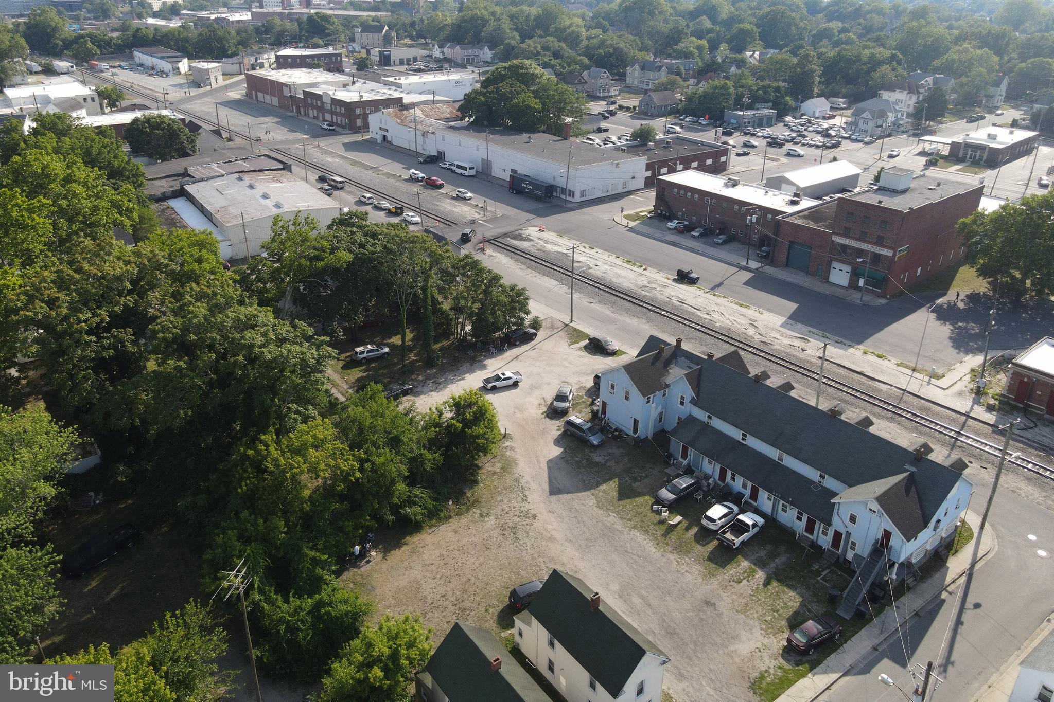 603 E RAILROAD AVENUE