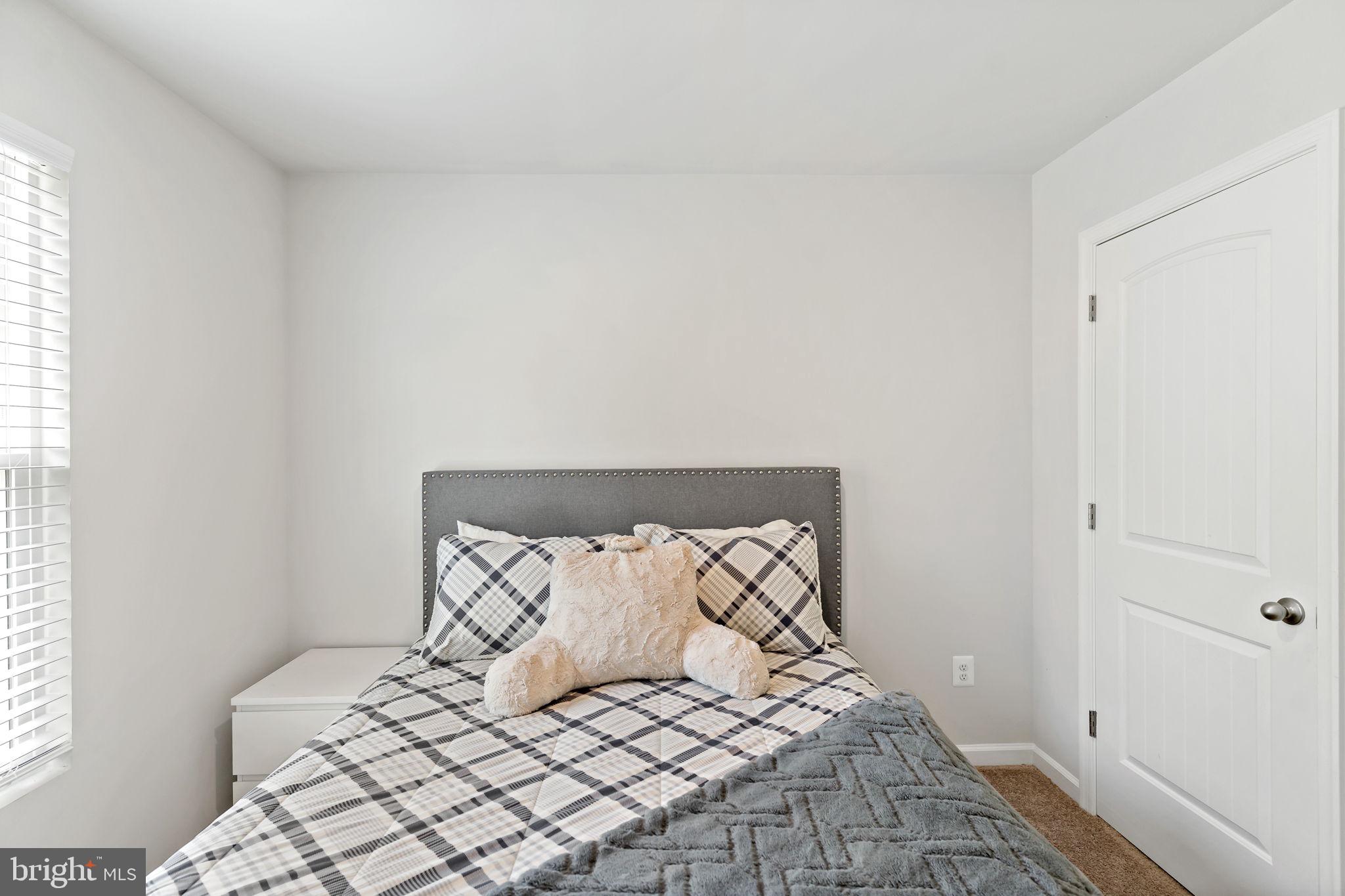 HOMEPLACE AT RIVERSIDE - Residential