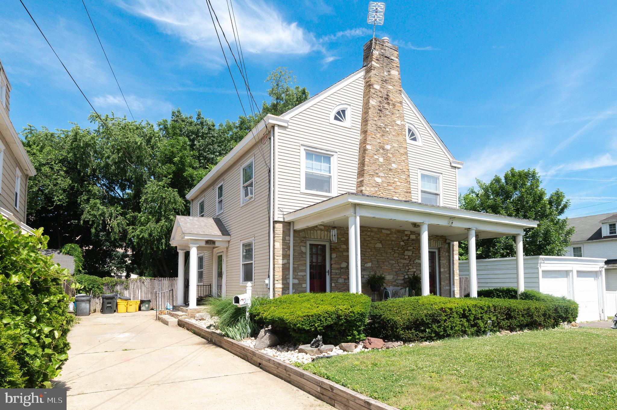 21 LAKE AVENUE