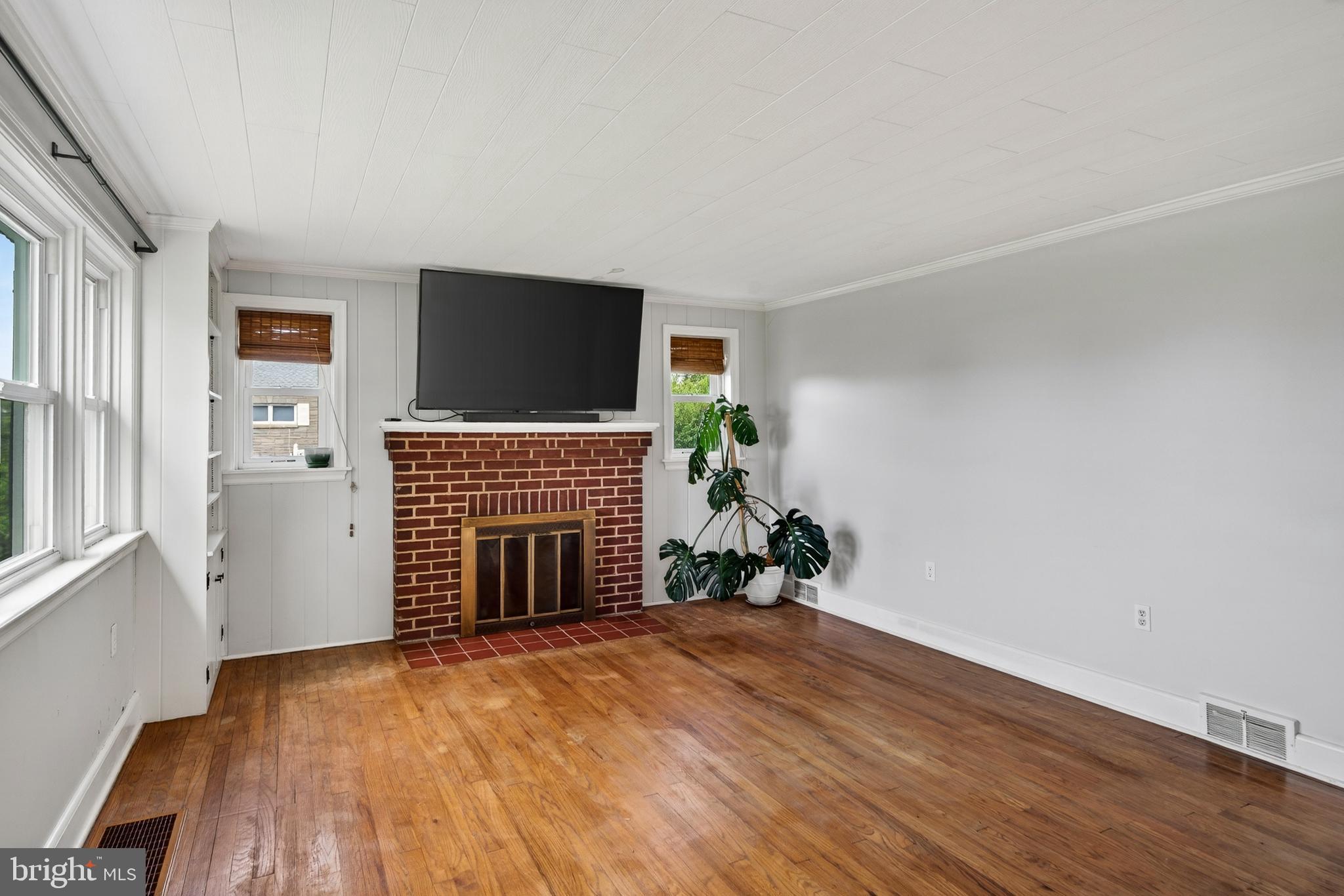 3025 STRASBURG ROAD