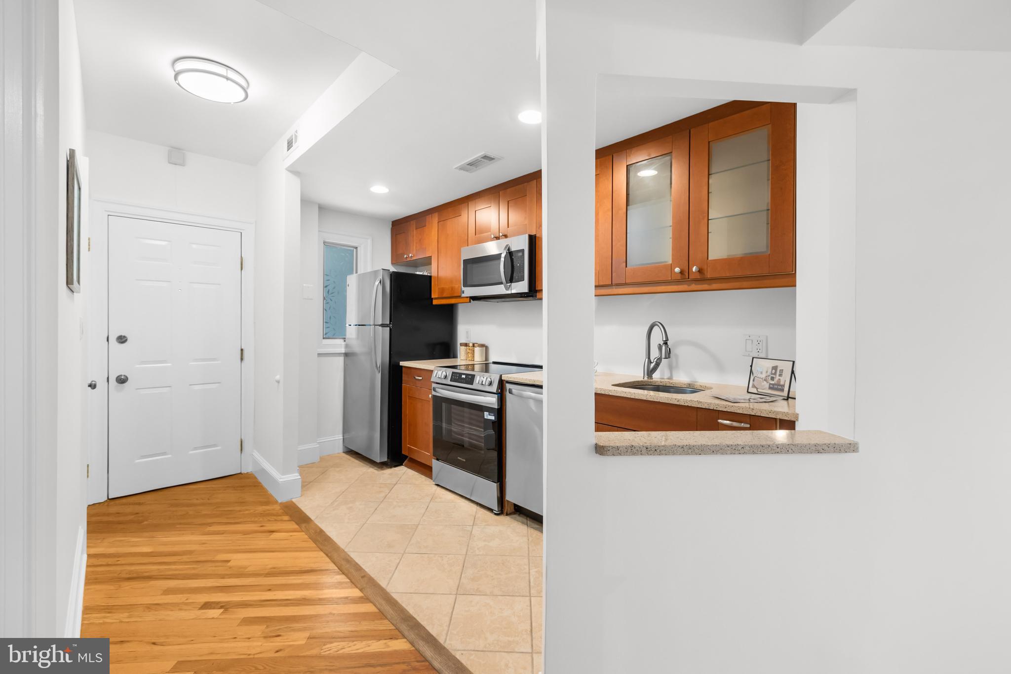 350 9TH STREET SE 15