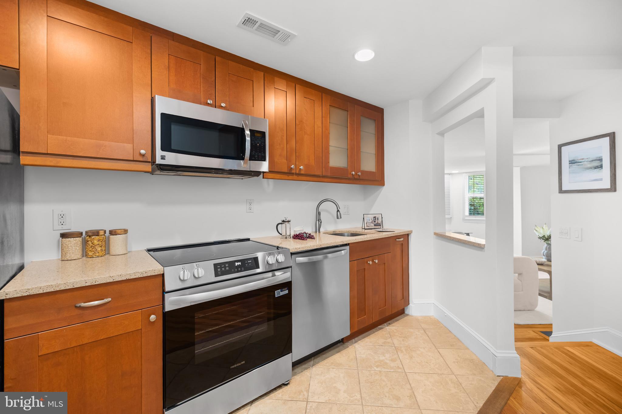 350 9TH STREET SE 15