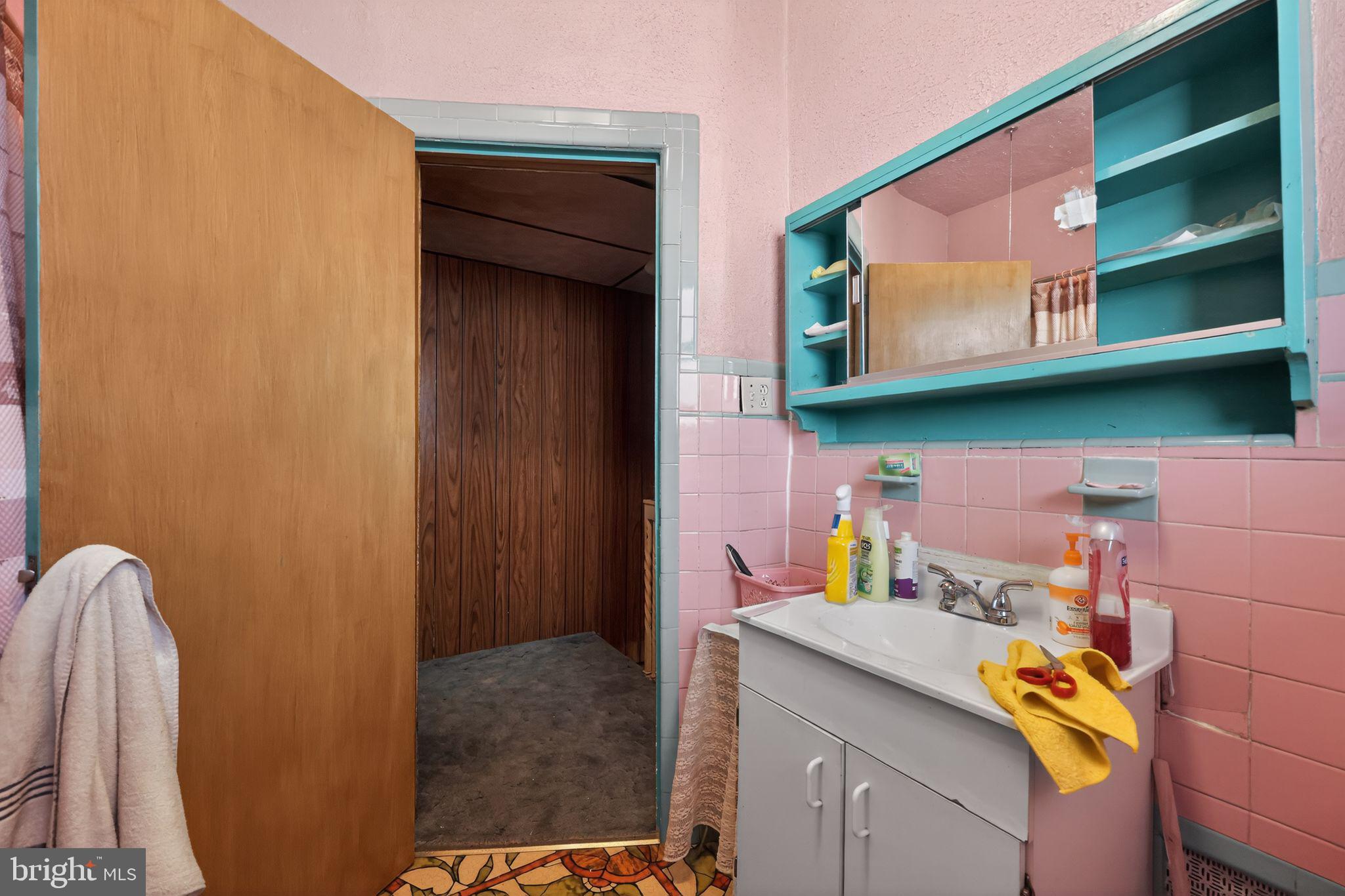 LOWER MOYAMENSING - Residential