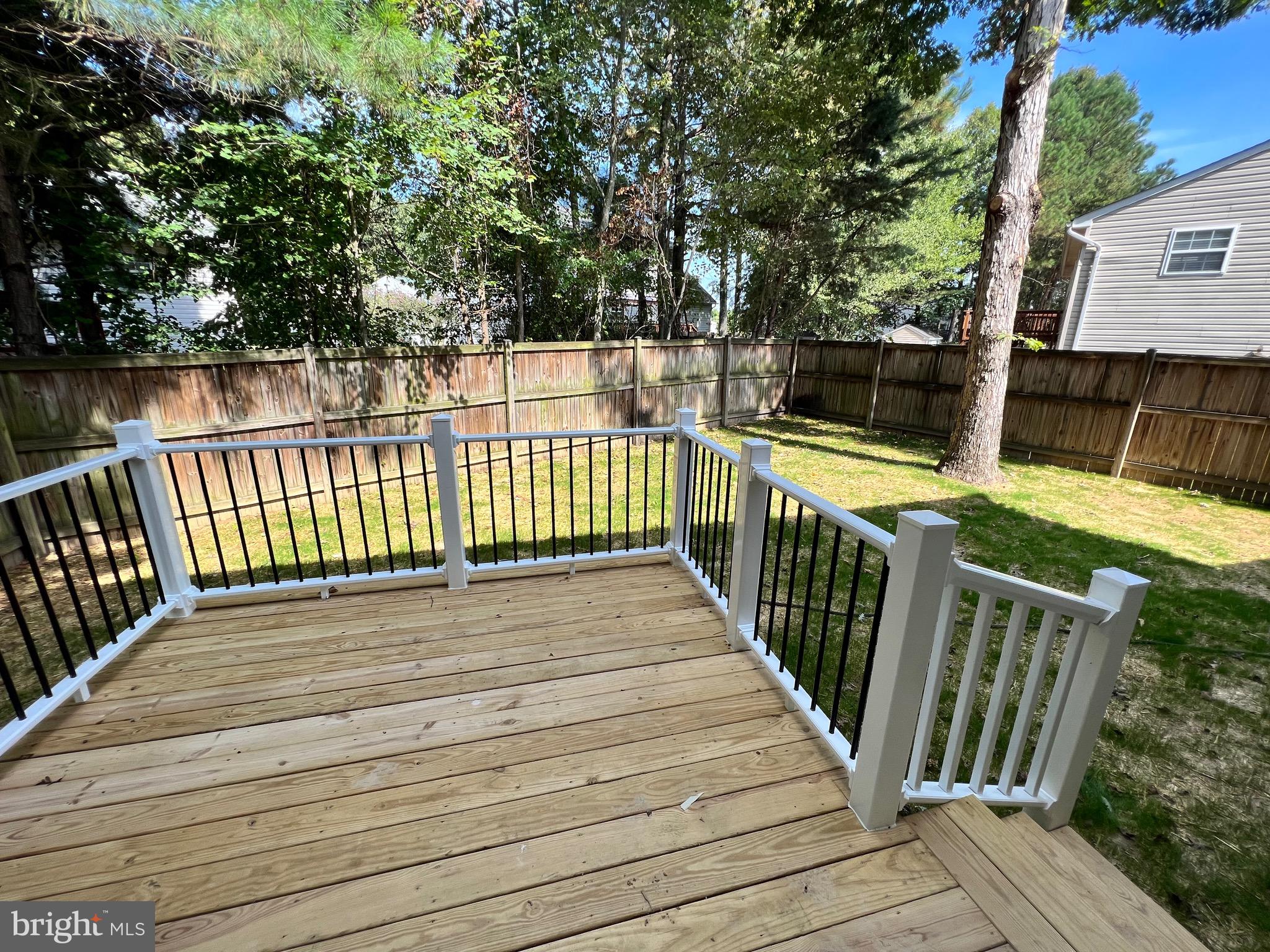 LAUREL GLEN - Residential Lease