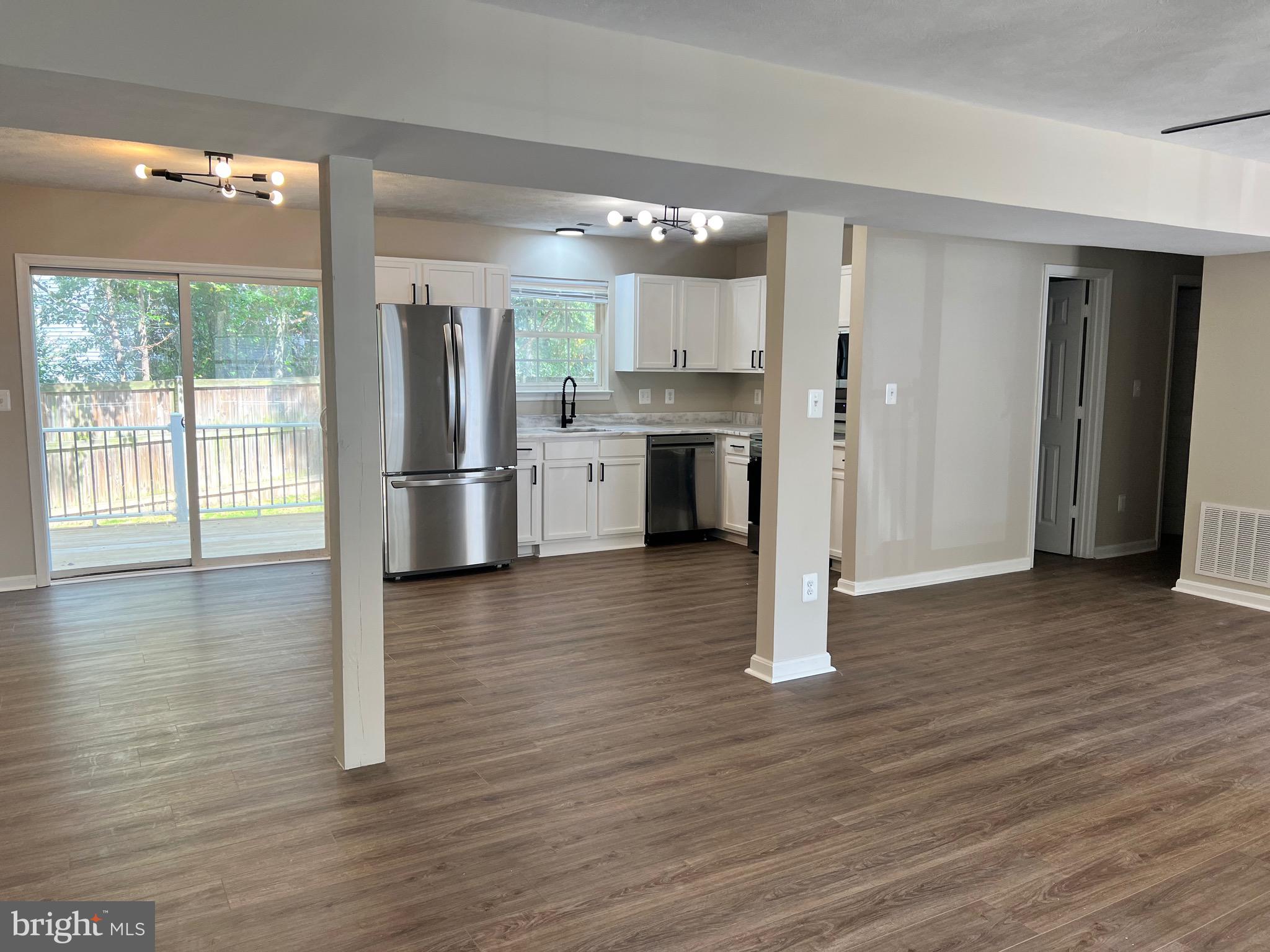 LAUREL GLEN - Residential Lease