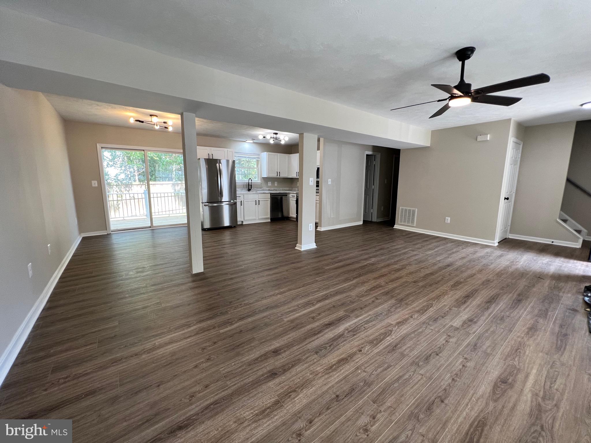 LAUREL GLEN - Residential Lease