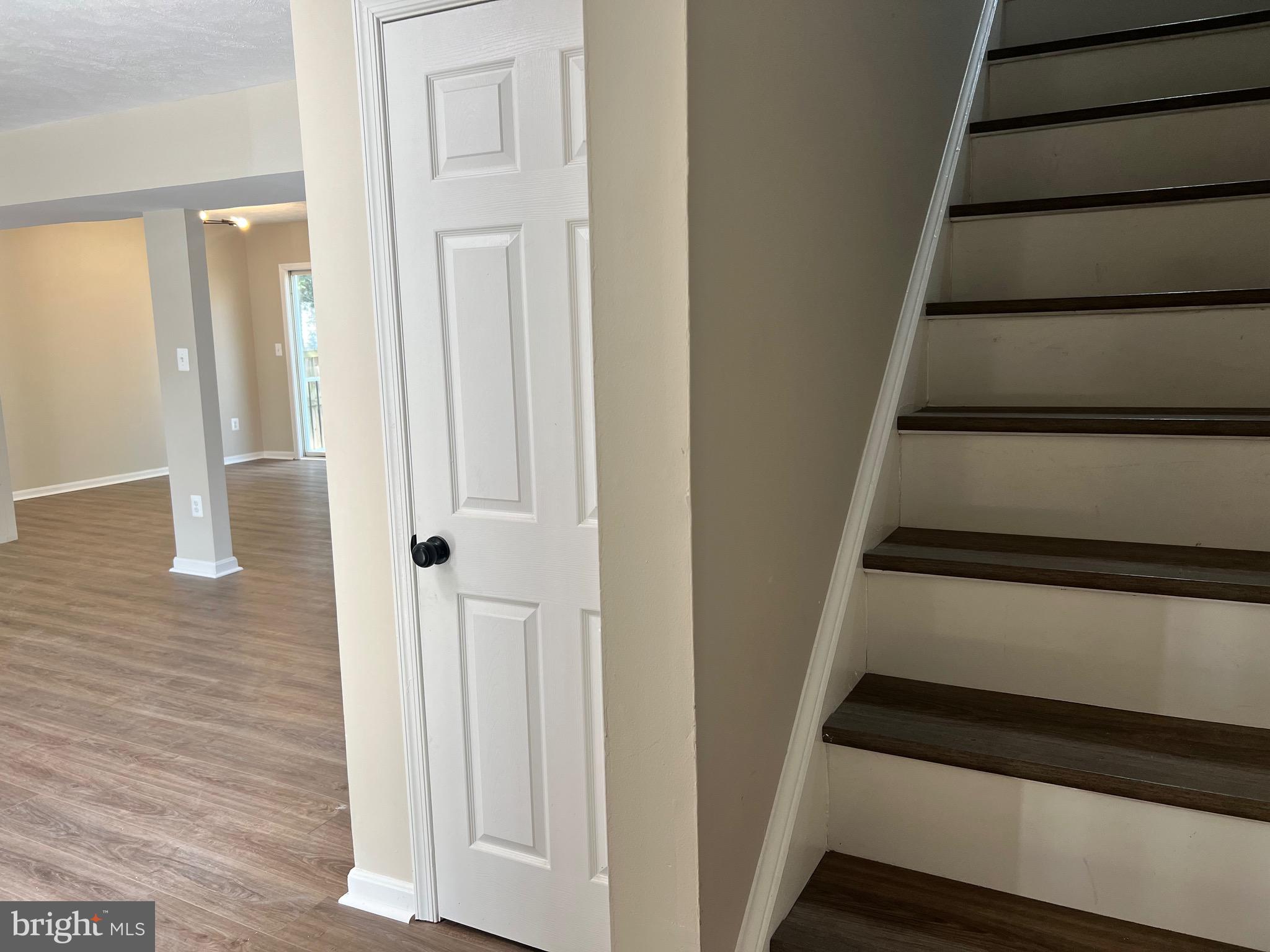 LAUREL GLEN - Residential Lease