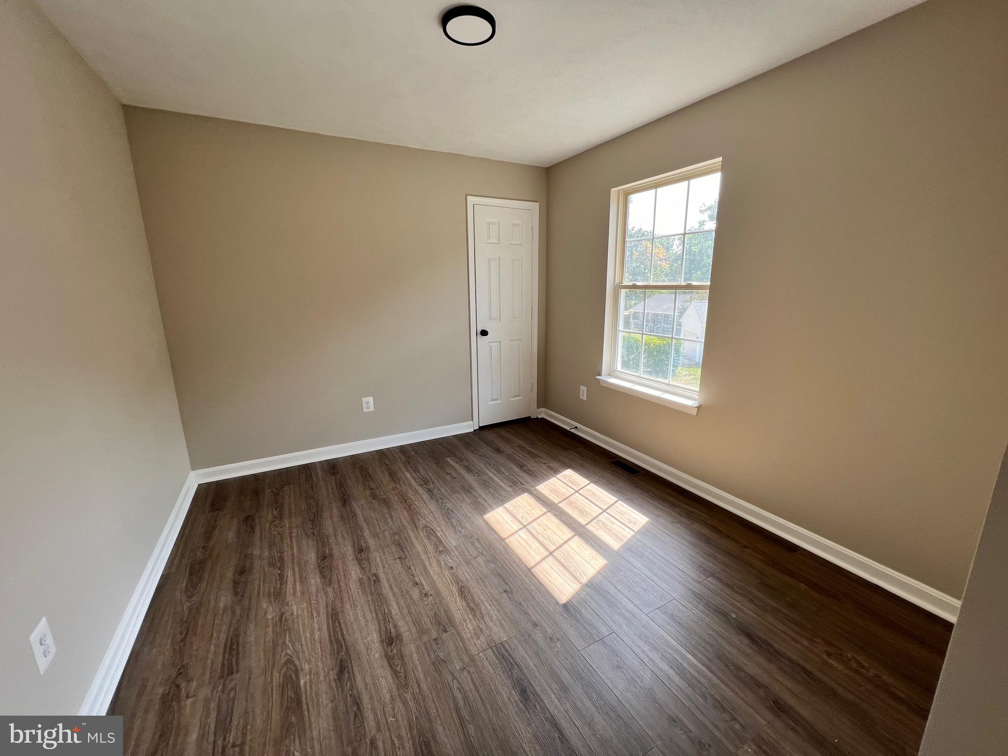 LAUREL GLEN - Residential Lease