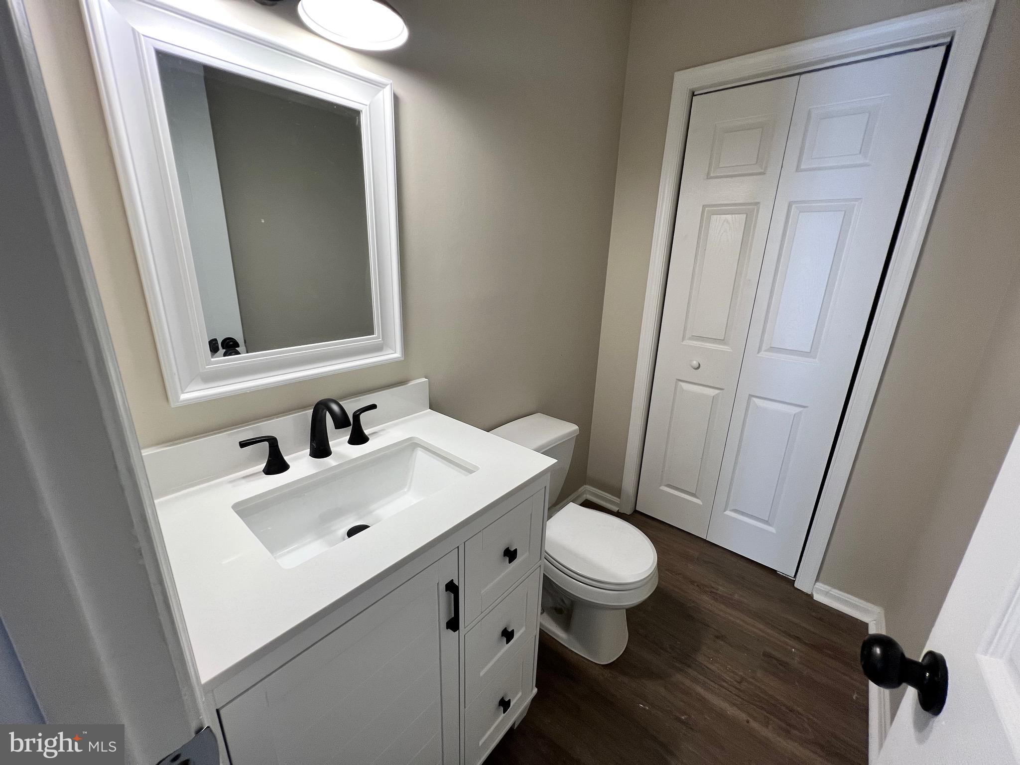 LAUREL GLEN - Residential Lease