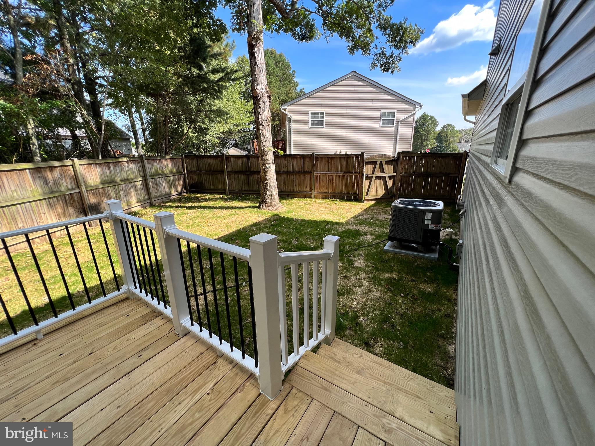 LAUREL GLEN - Residential Lease