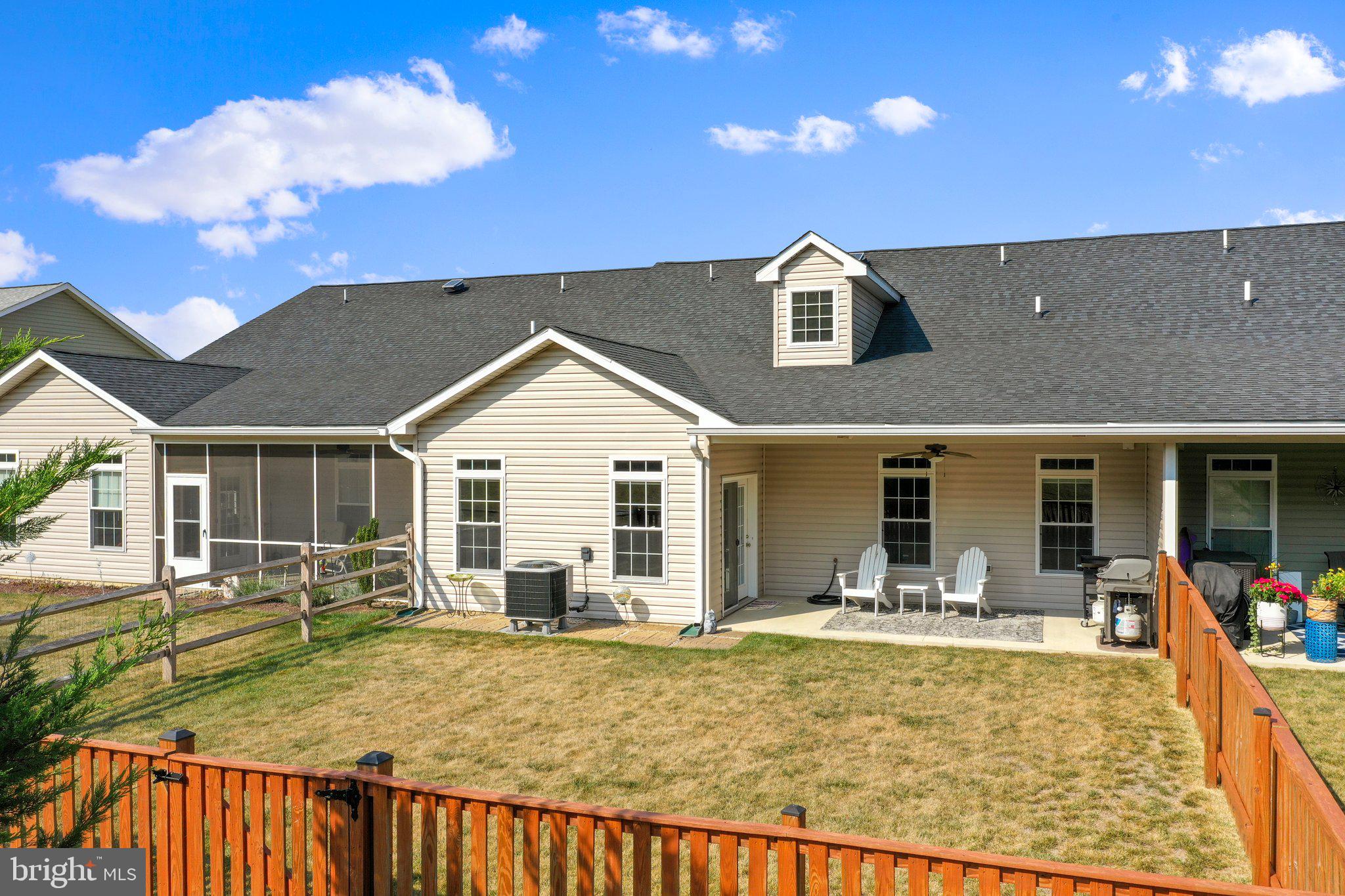 LOCUST HILL - Residential