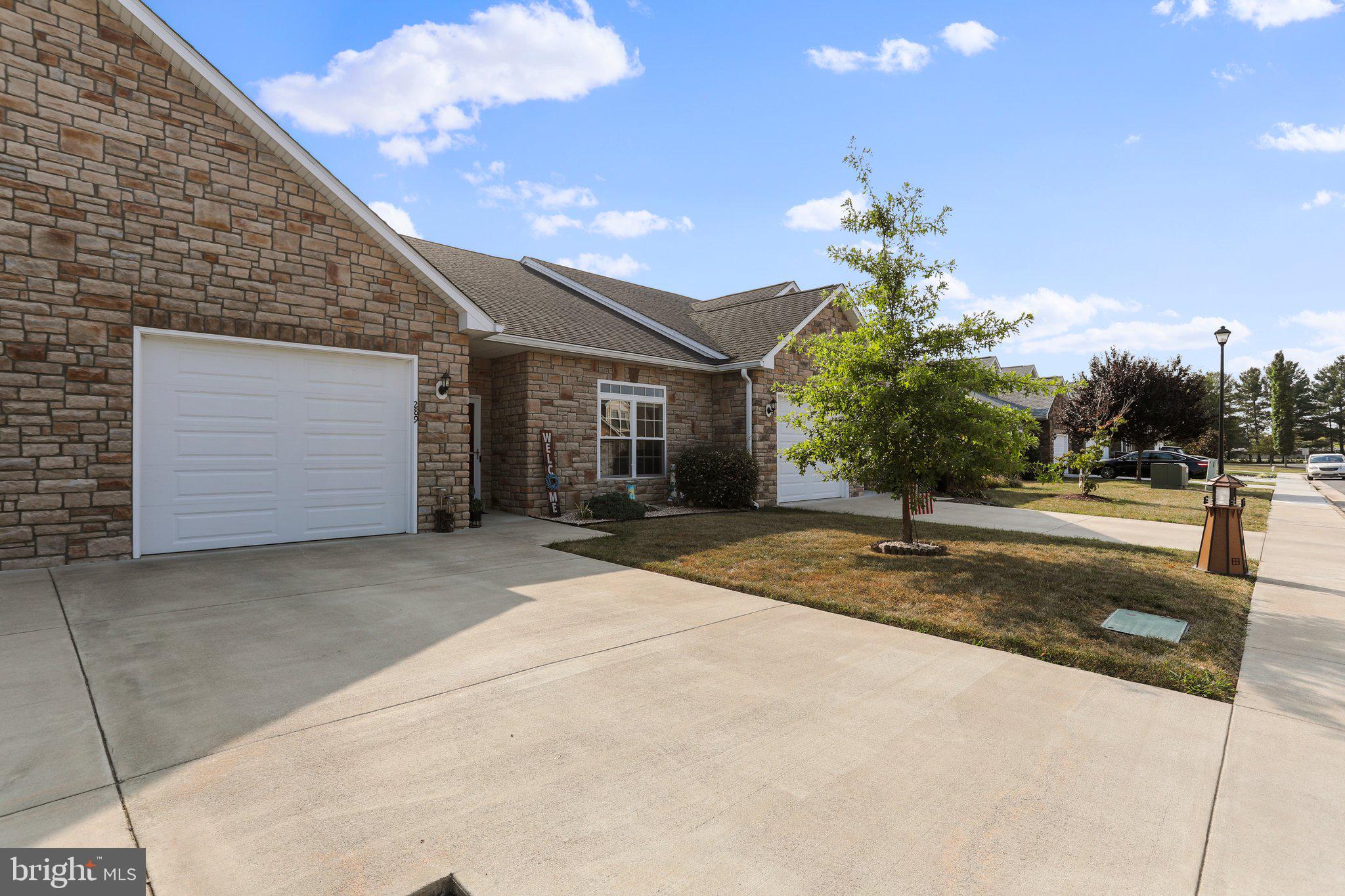 LOCUST HILL - Residential