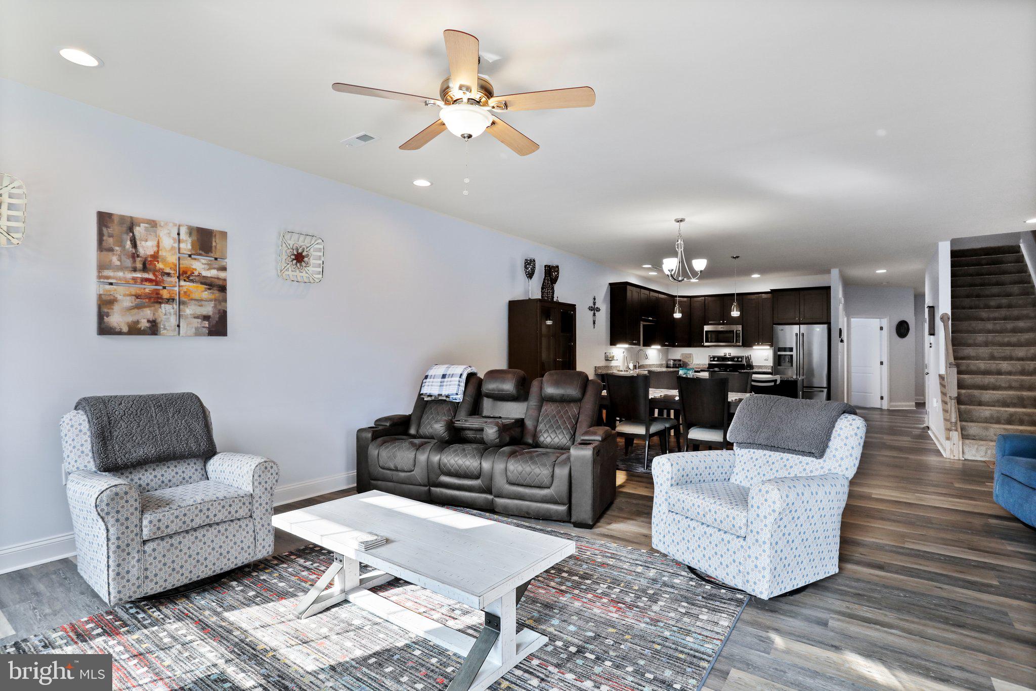 LOCUST HILL - Residential