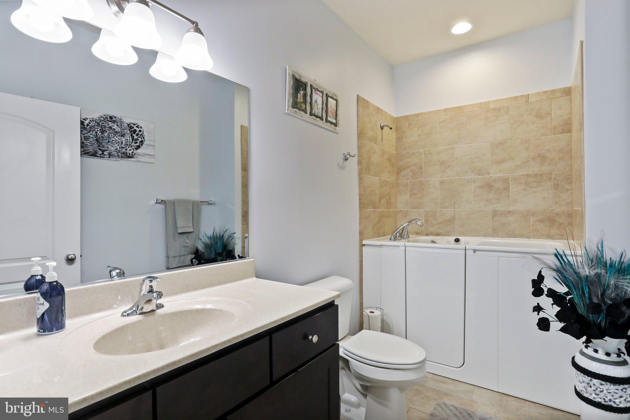 LOCUST HILL - Residential