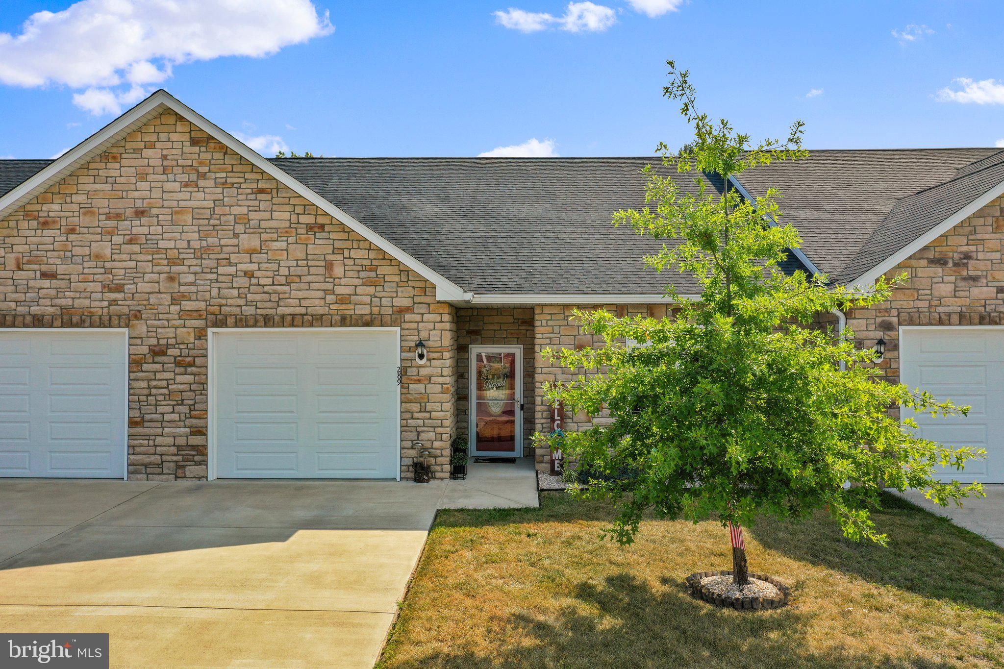 LOCUST HILL - Residential