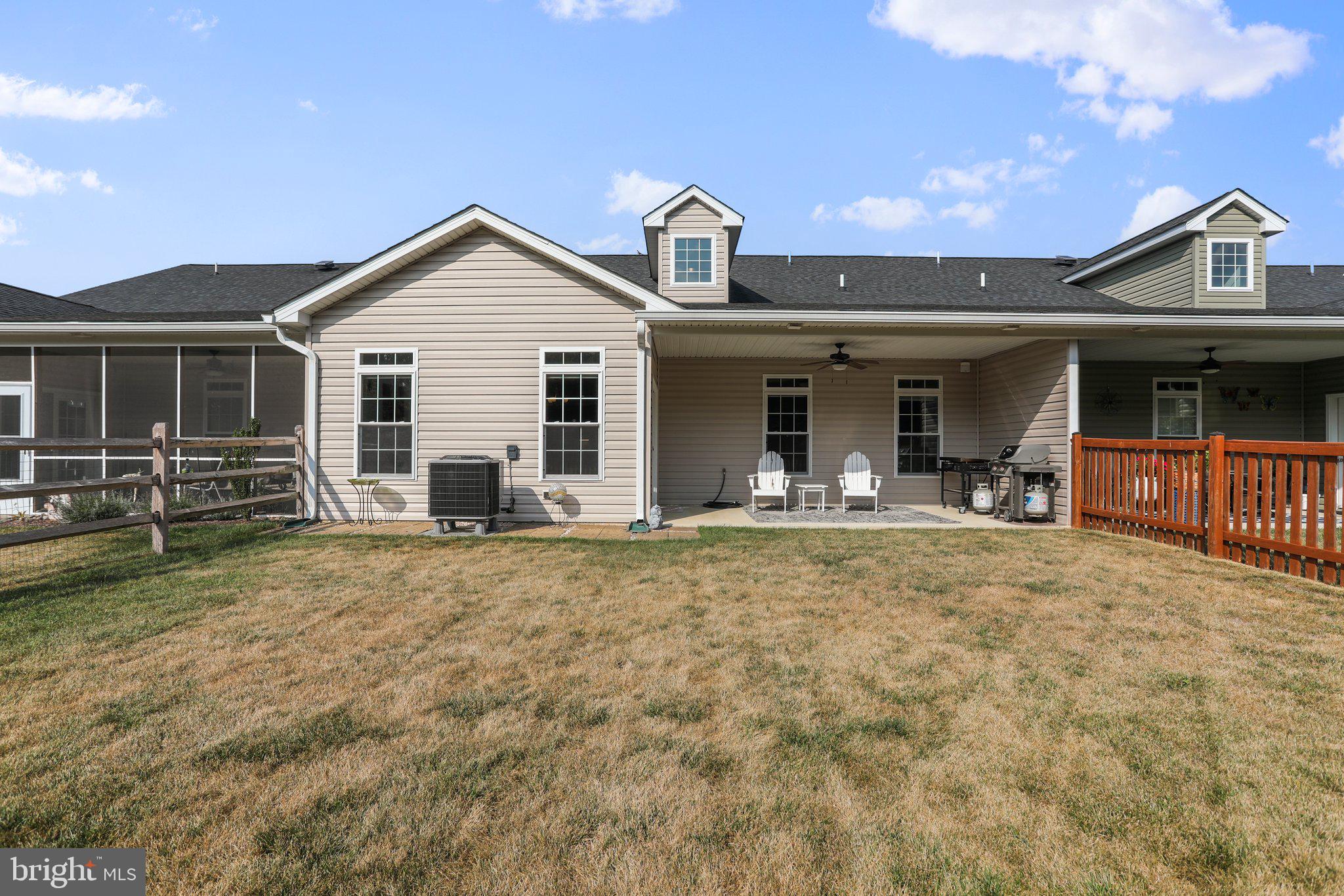 LOCUST HILL - Residential