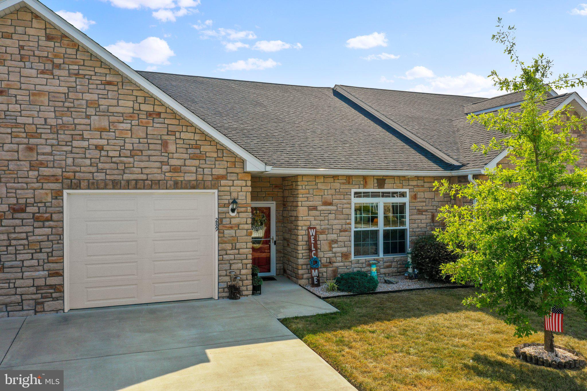 LOCUST HILL - Residential