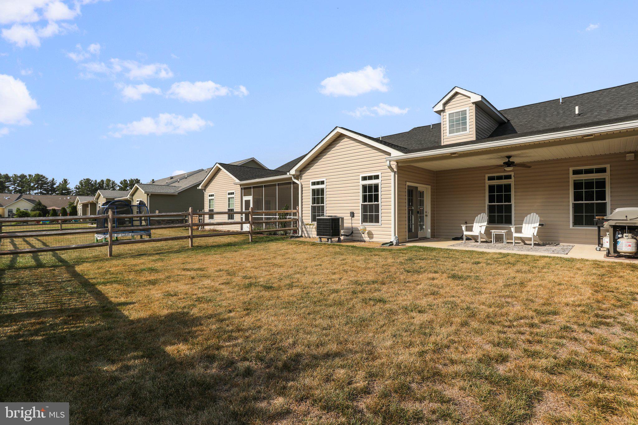 LOCUST HILL - Residential