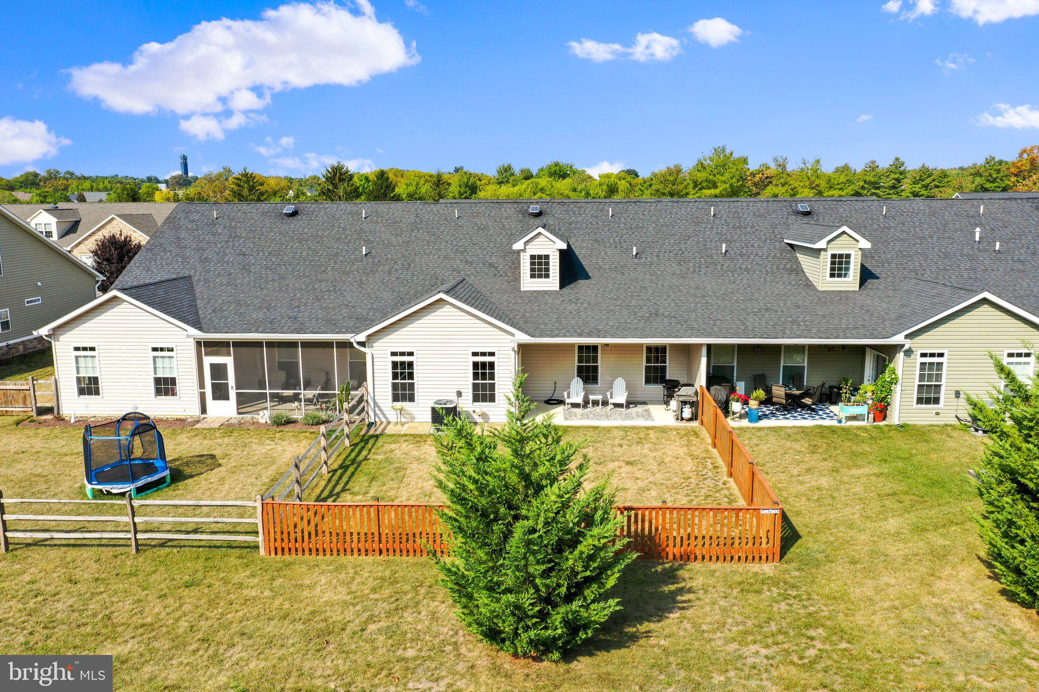 LOCUST HILL - Residential