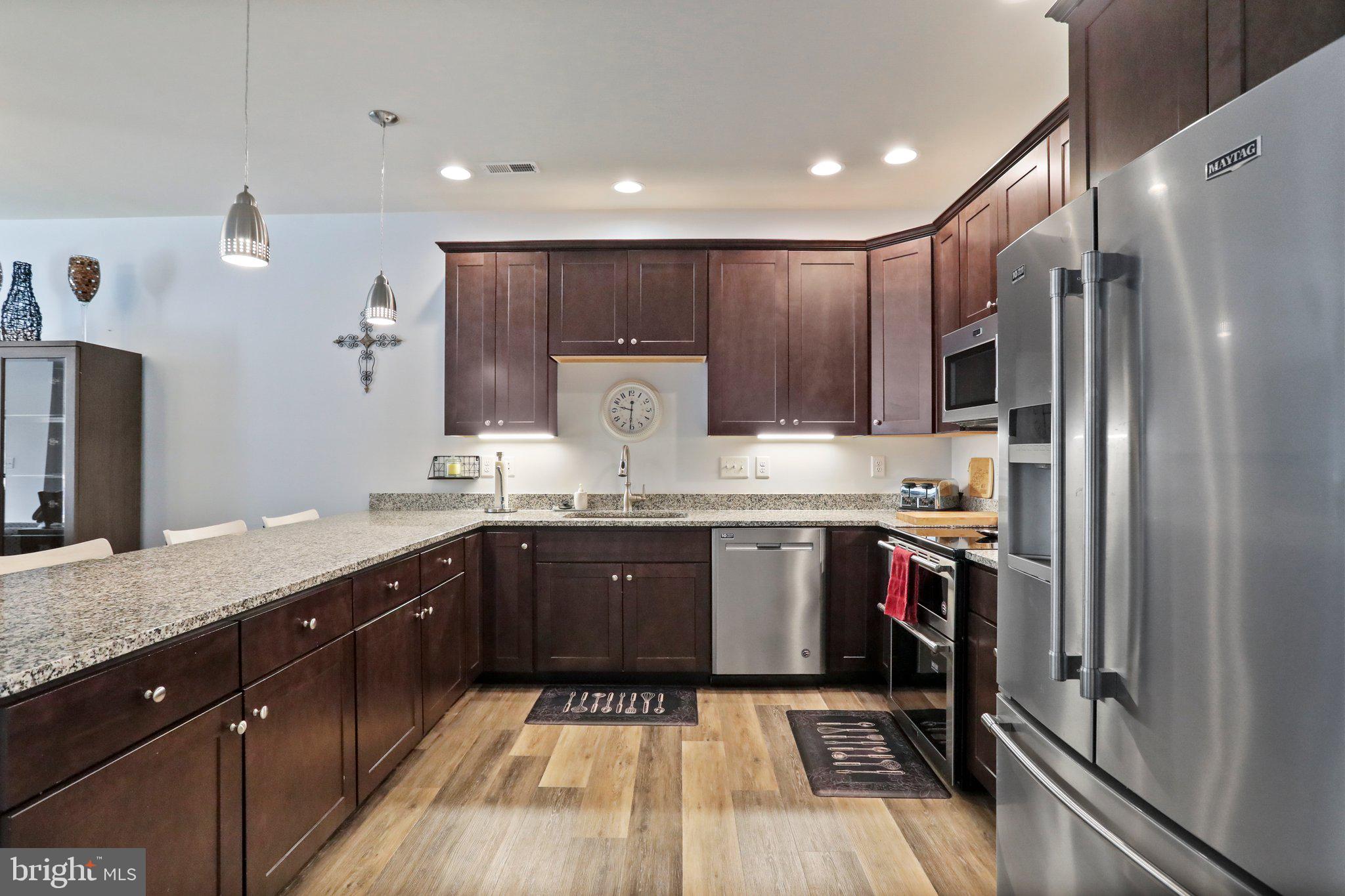 LOCUST HILL - Residential