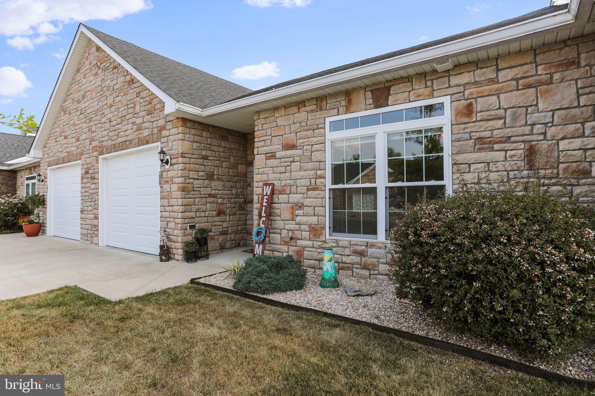 LOCUST HILL - Residential